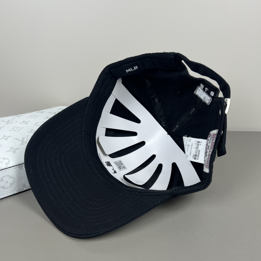 New York Yankees Cap In Black - EUR FASHION