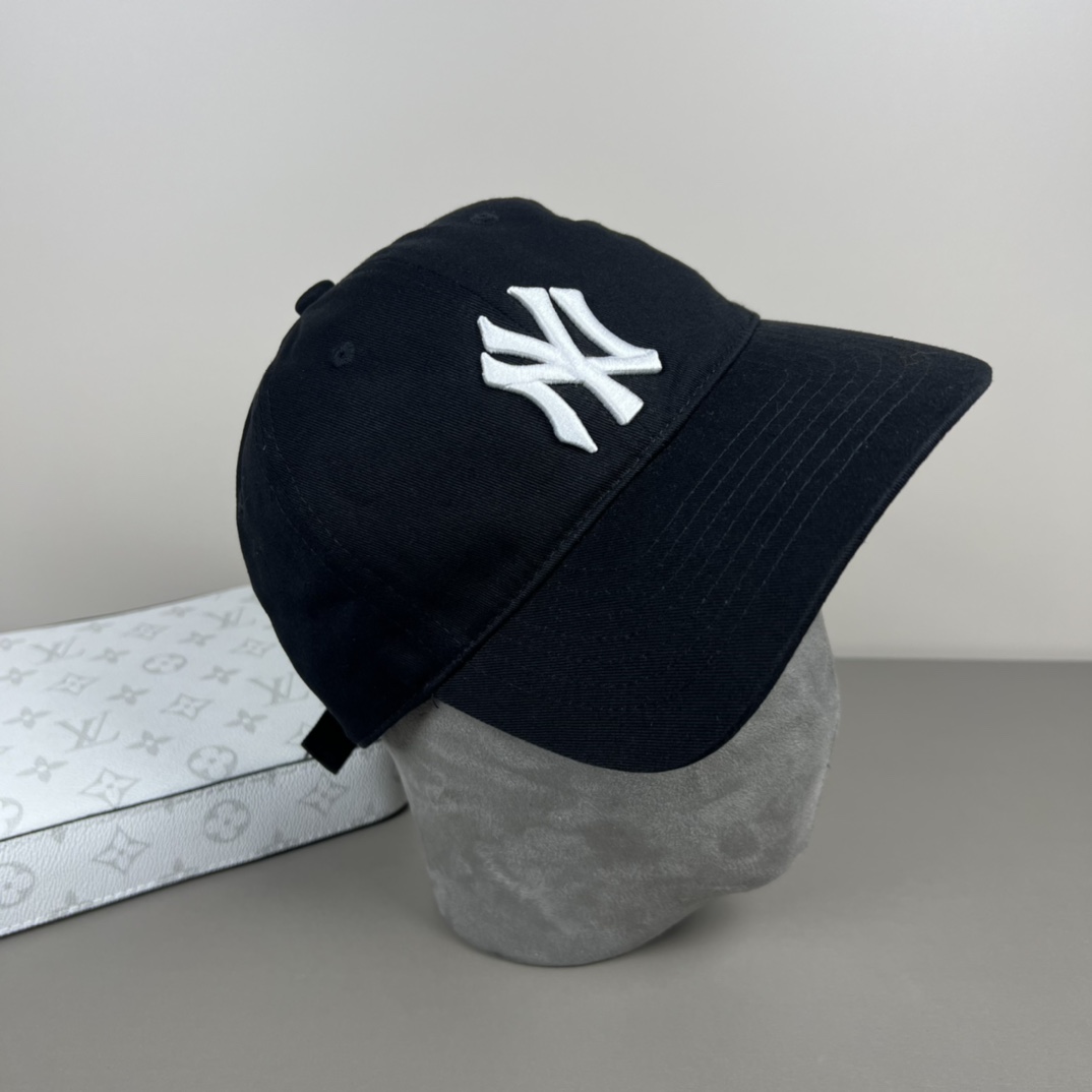 New York Yankees Cap In Black - EUR FASHION