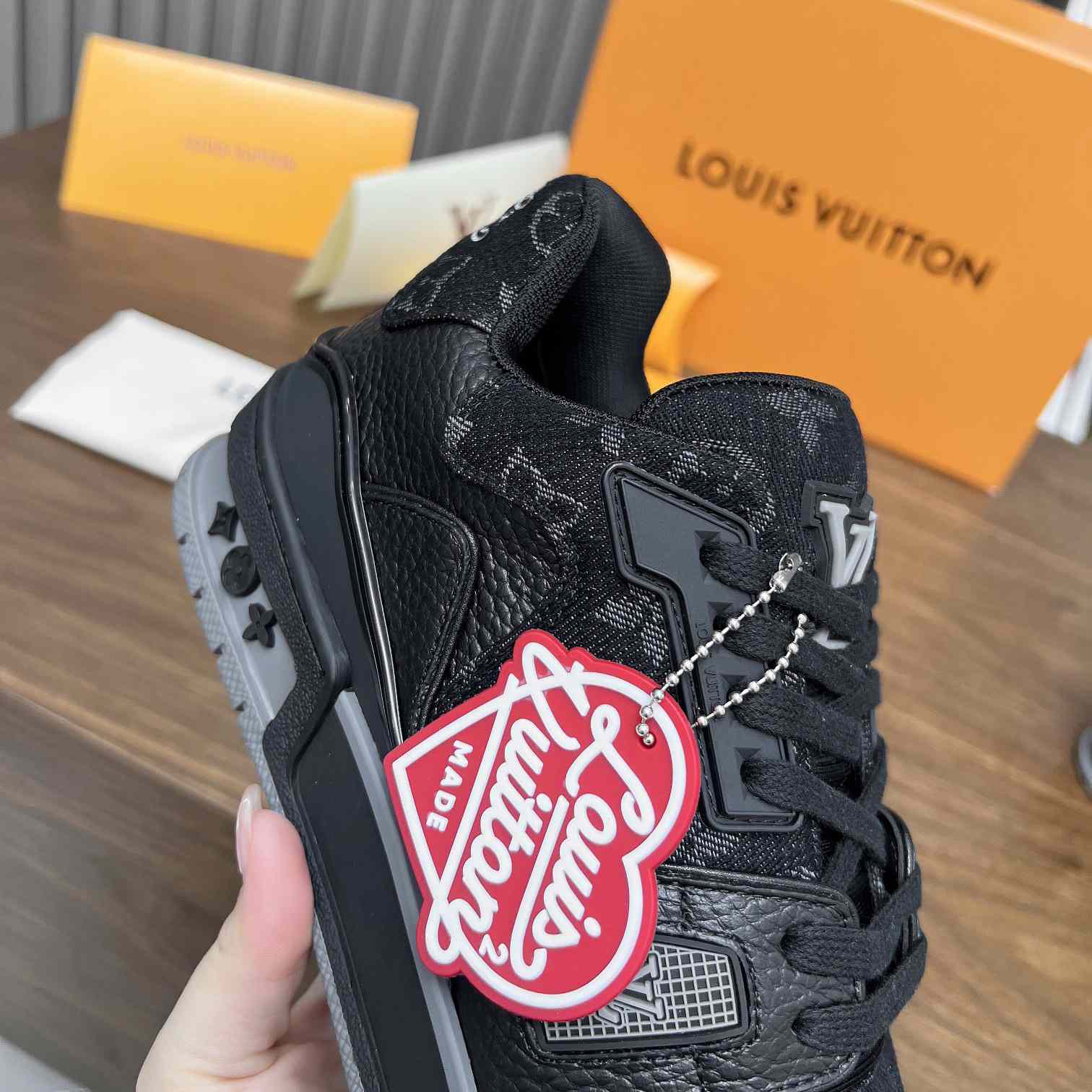 Louis Vuitton LV Trainer Sneaker    1A9IPP - EUR FASHION