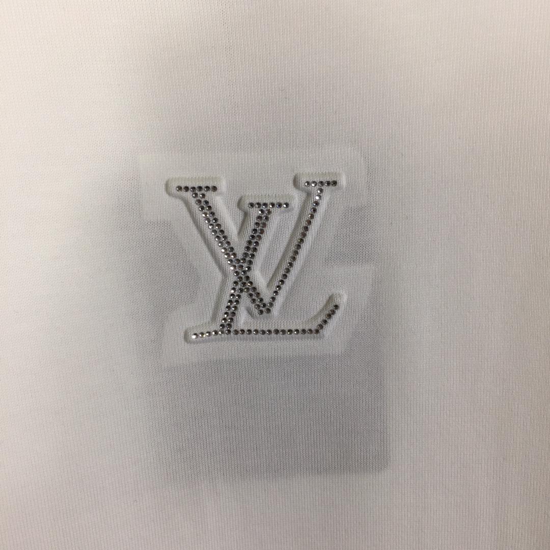 Louis Vuitton Embossed LV T-Shirt - EUR FASHION