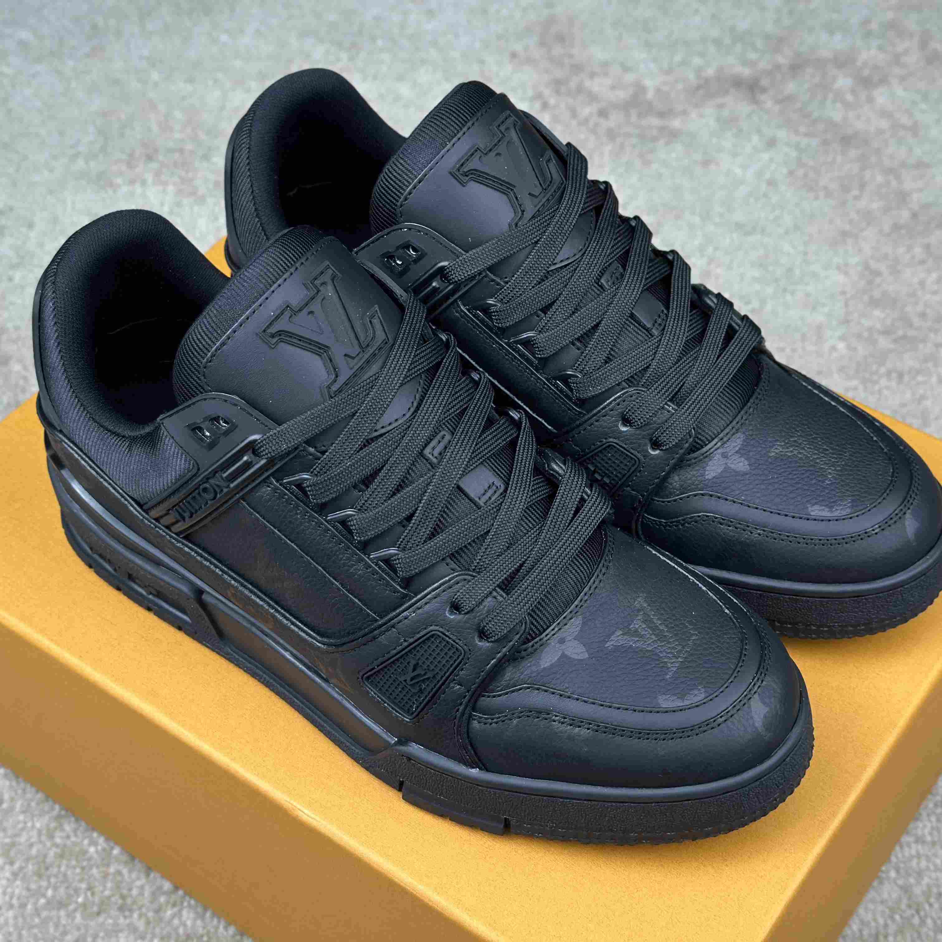 Louis Vuitton LV Trainer Sneaker       1AHDBU - EUR FASHION