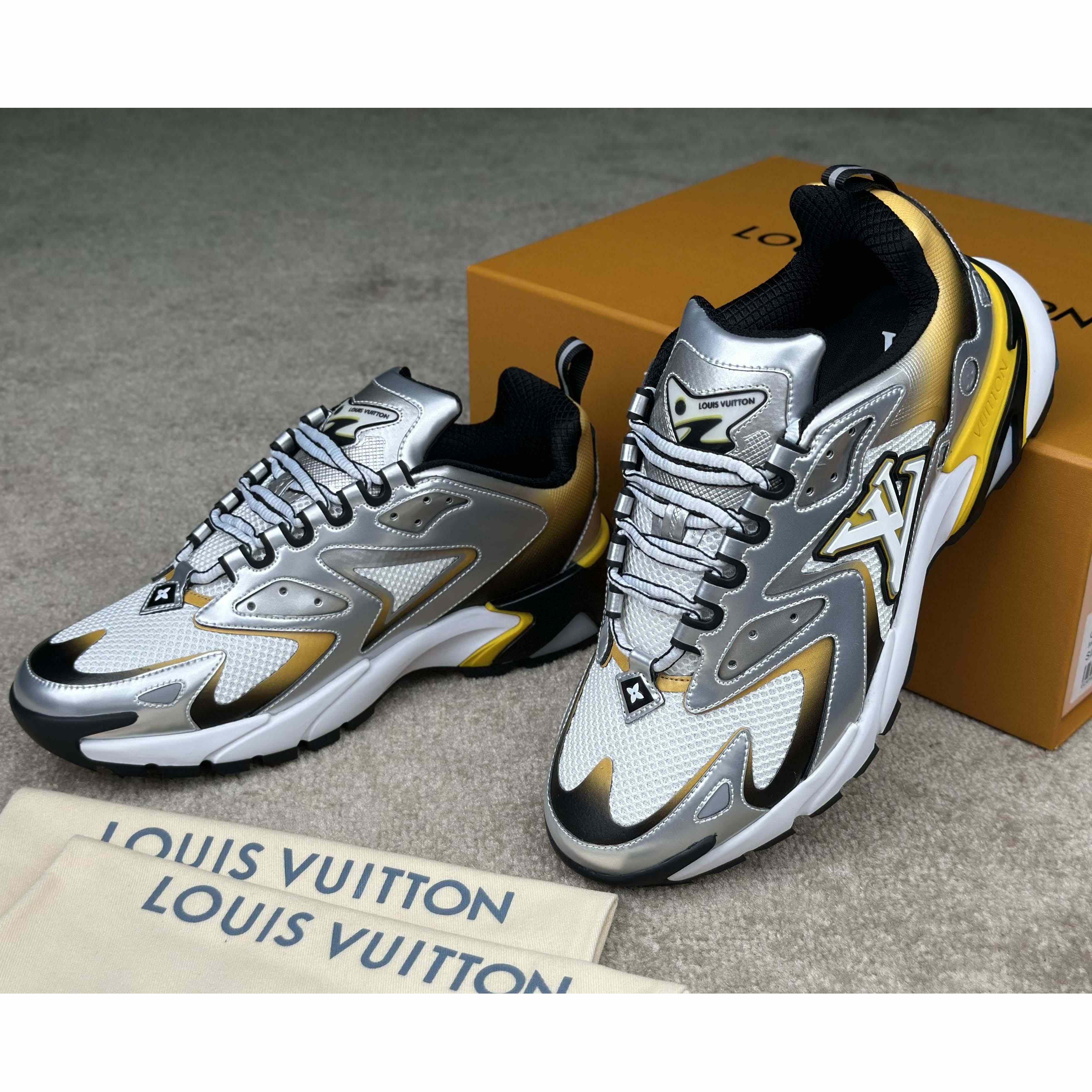 Louis Vuitton LV Runner Tatic Sneaker  1ADI77 - EUR FASHION