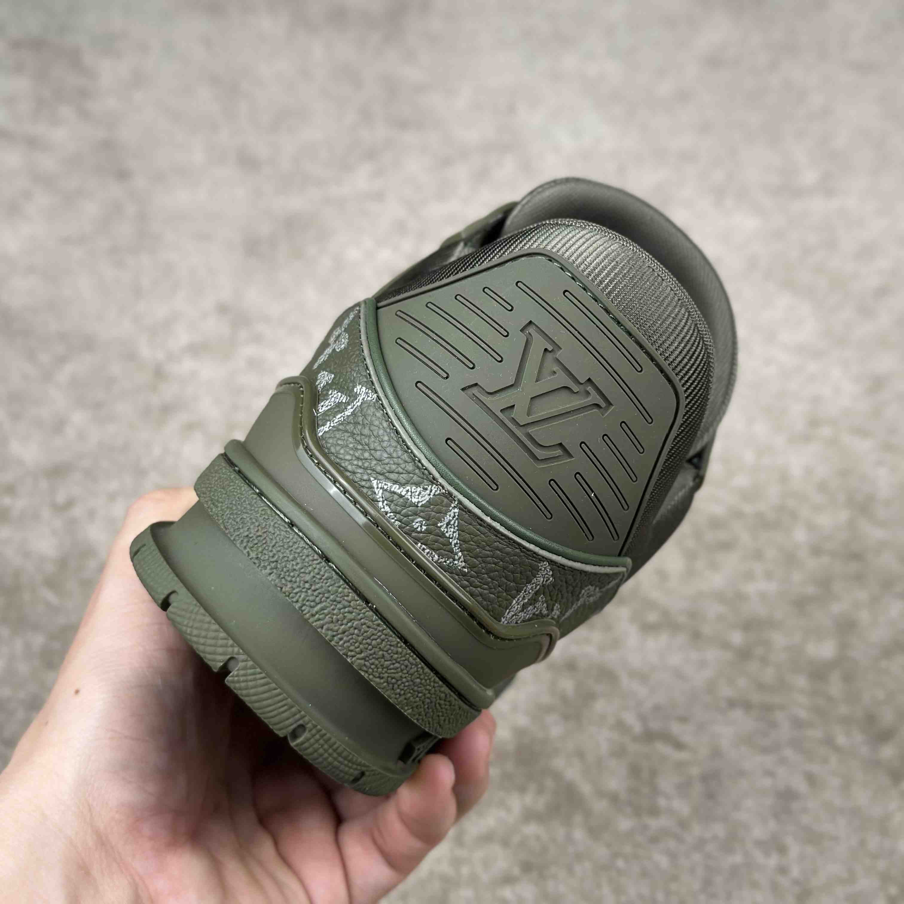 Louis Vuitton LV Trainer Sneaker       1AH995 - EUR FASHION