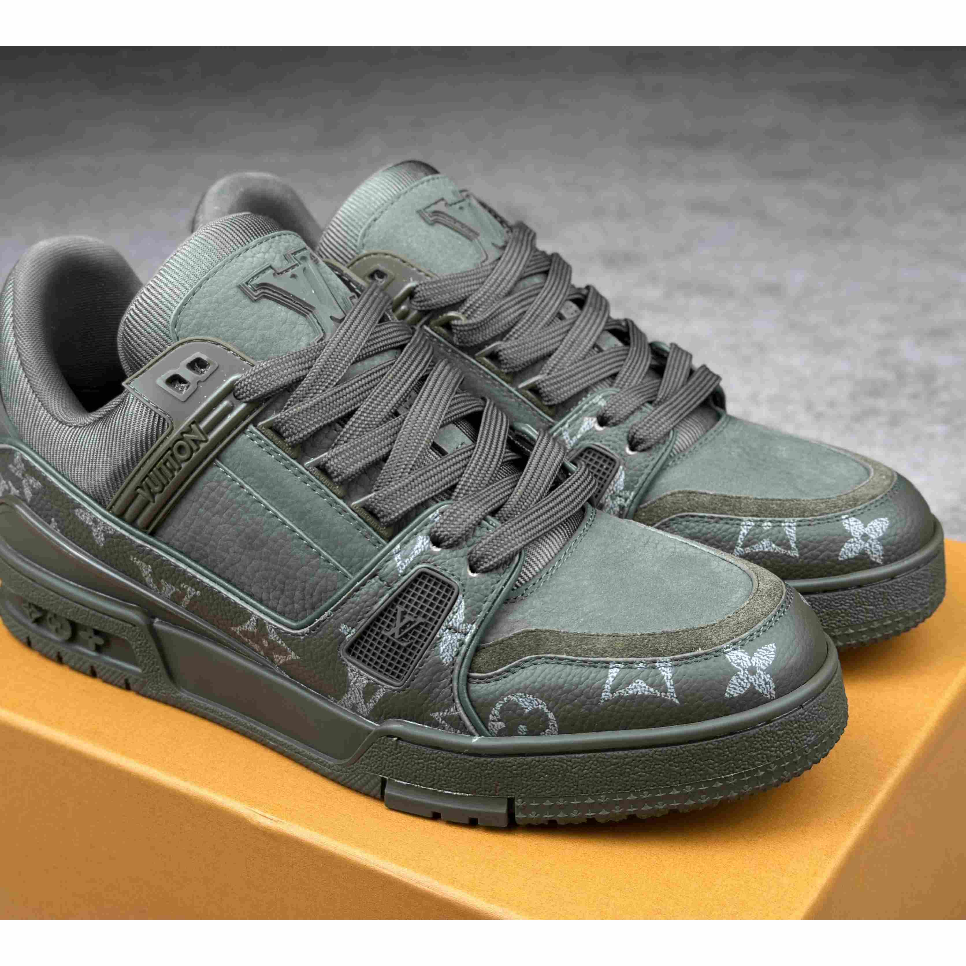 Louis Vuitton LV Trainer Sneaker       1AH995 - EUR FASHION