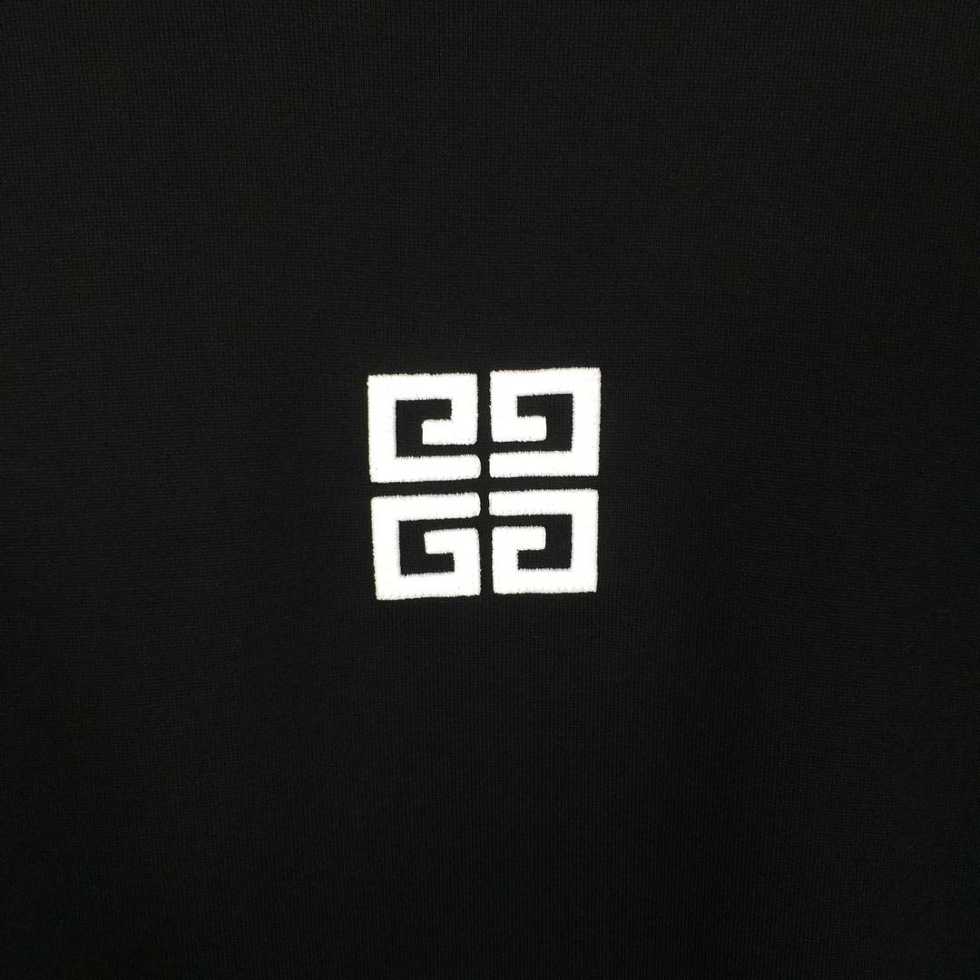 Givenchy 4G T-shirt In Cotton - EUR FASHION