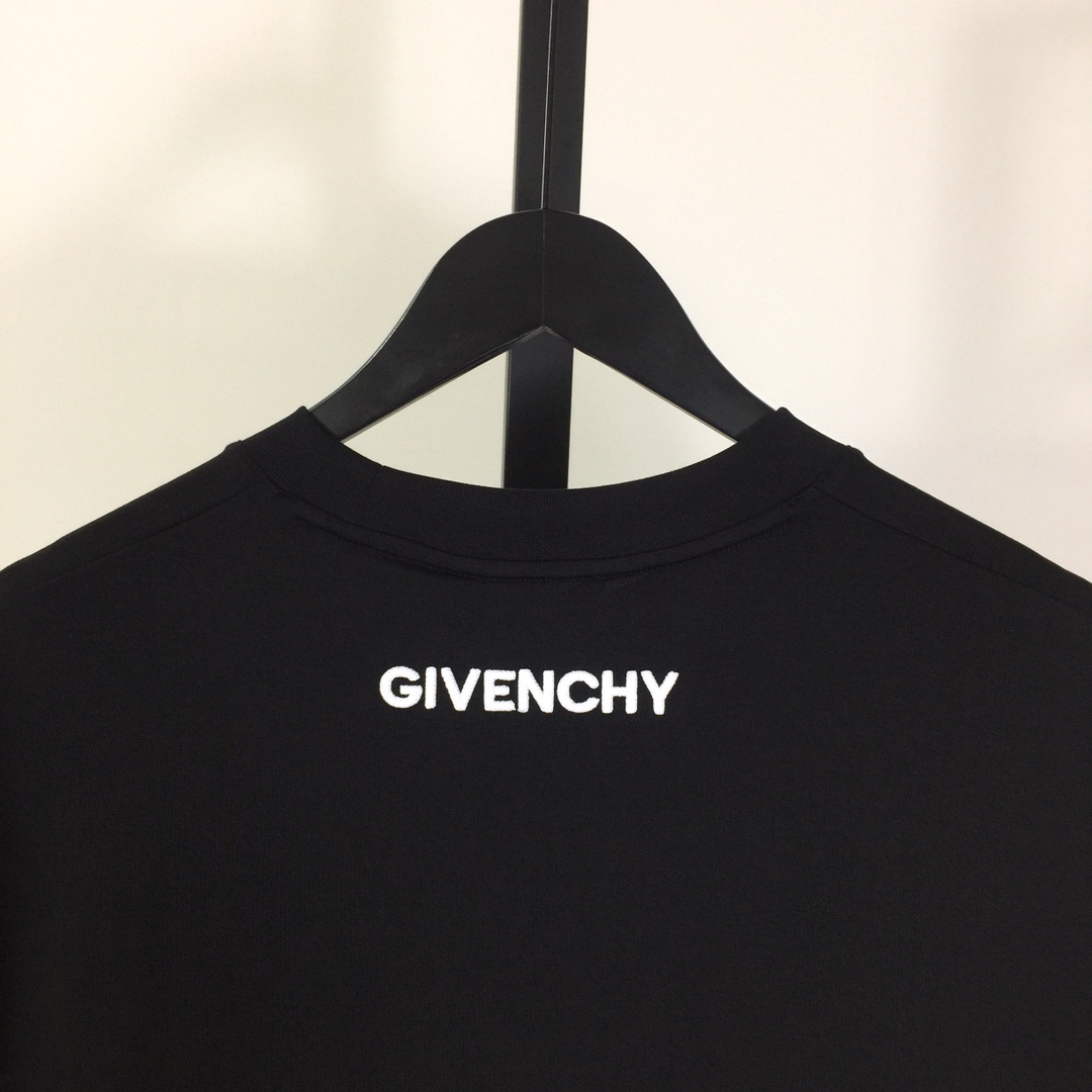 Givenchy 4G T-shirt In Cotton - EUR FASHION
