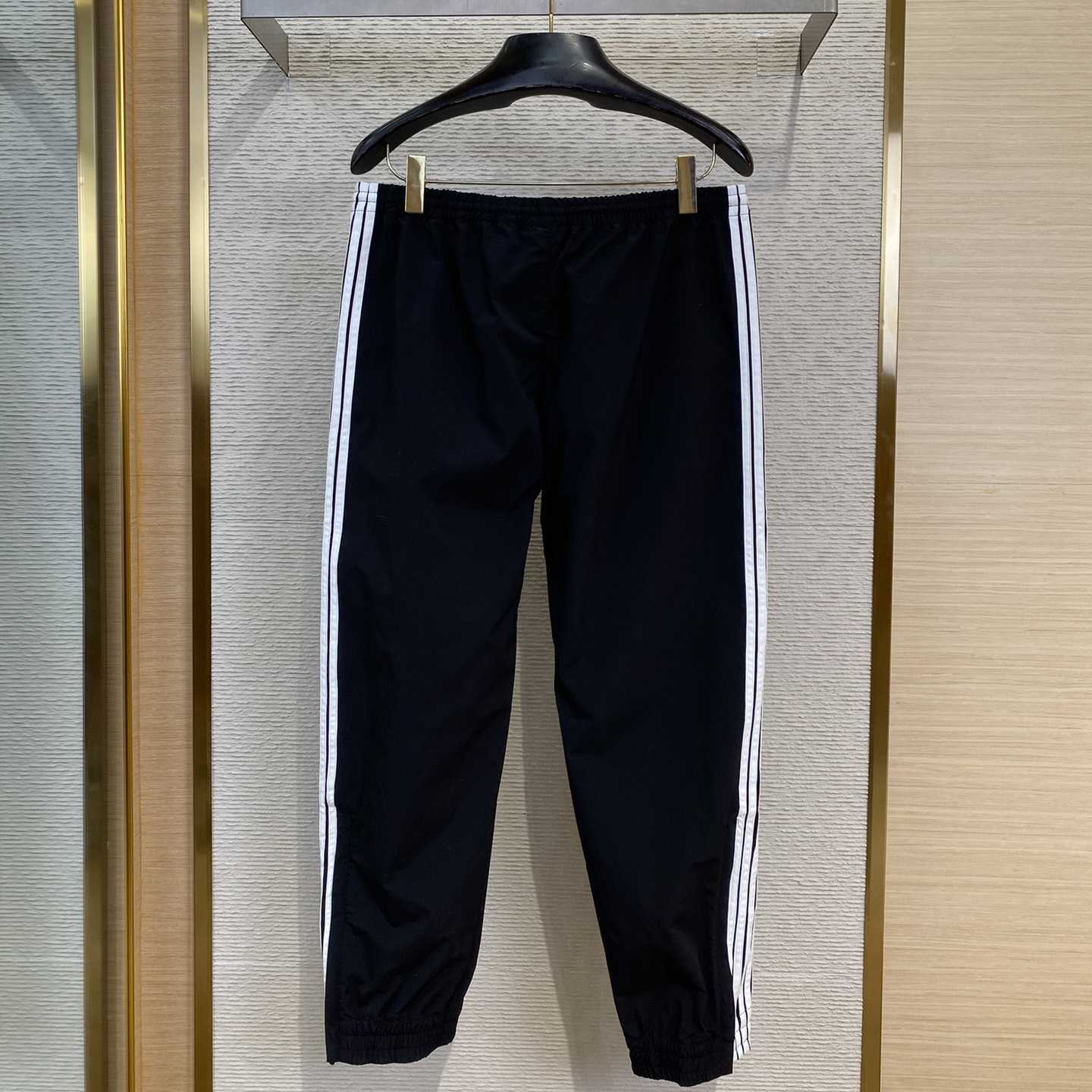 Balenciaga Fitted Tracksuit Pants In Black - EUR FASHION