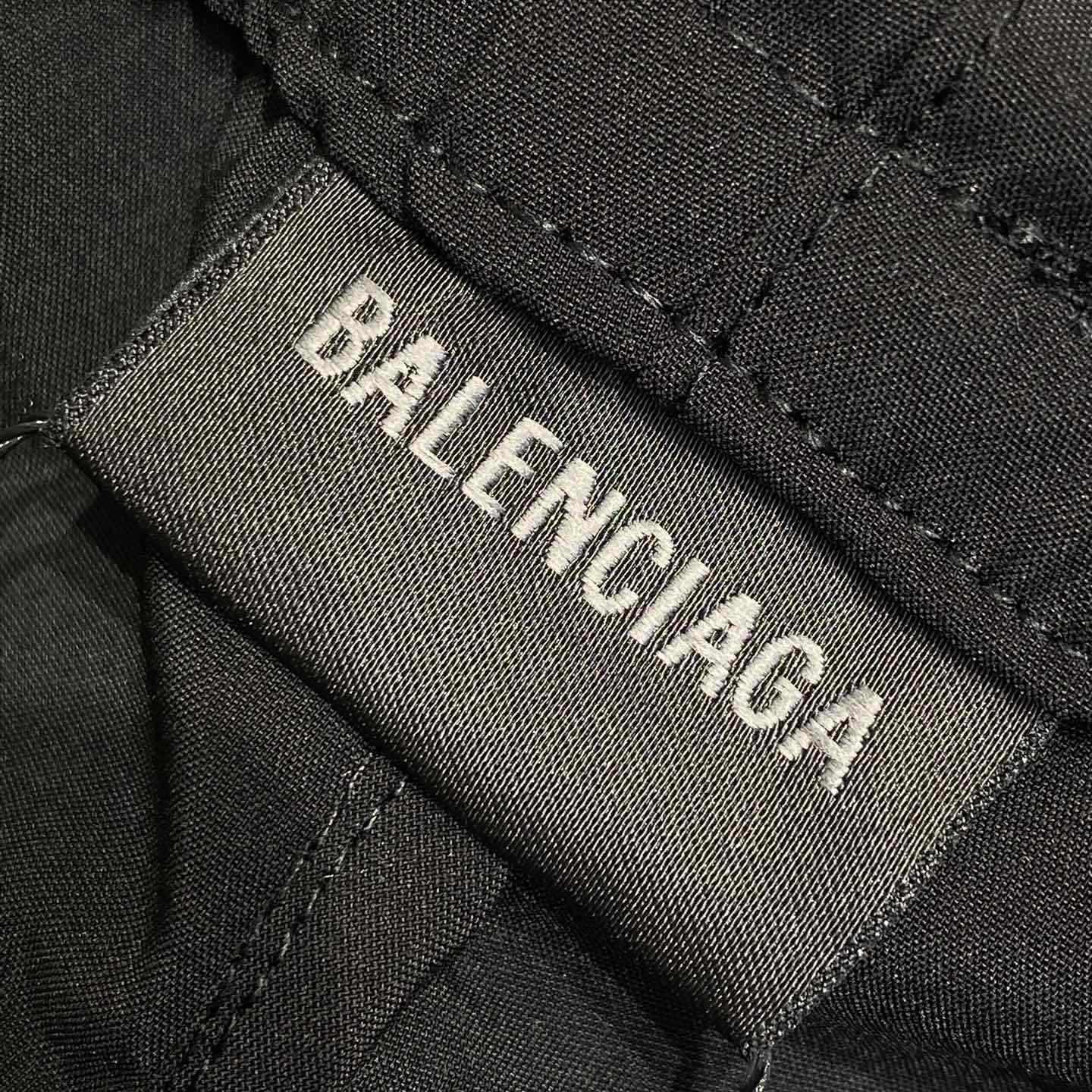 Balenciaga Fitted Tracksuit Pants In Black - EUR FASHION