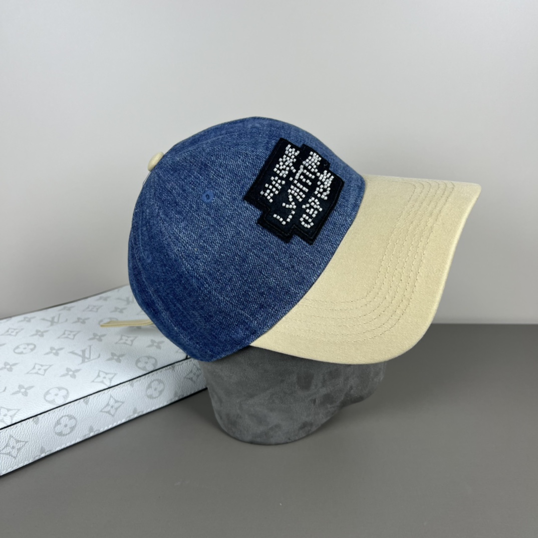 Louis Vuitton Cap - EUR FASHION