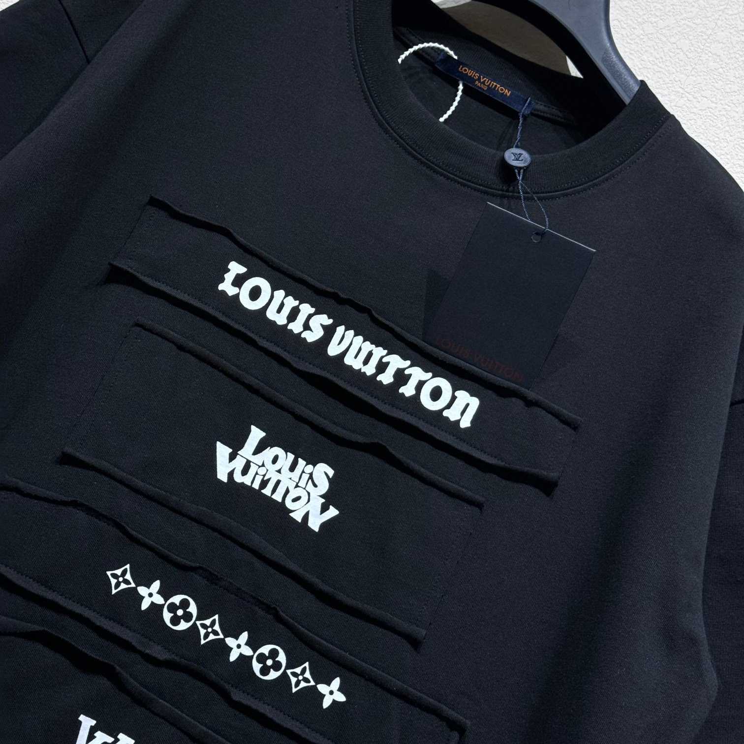 Louis Vuitton Short-Sleeved T-Shirt   - EUR FASHION