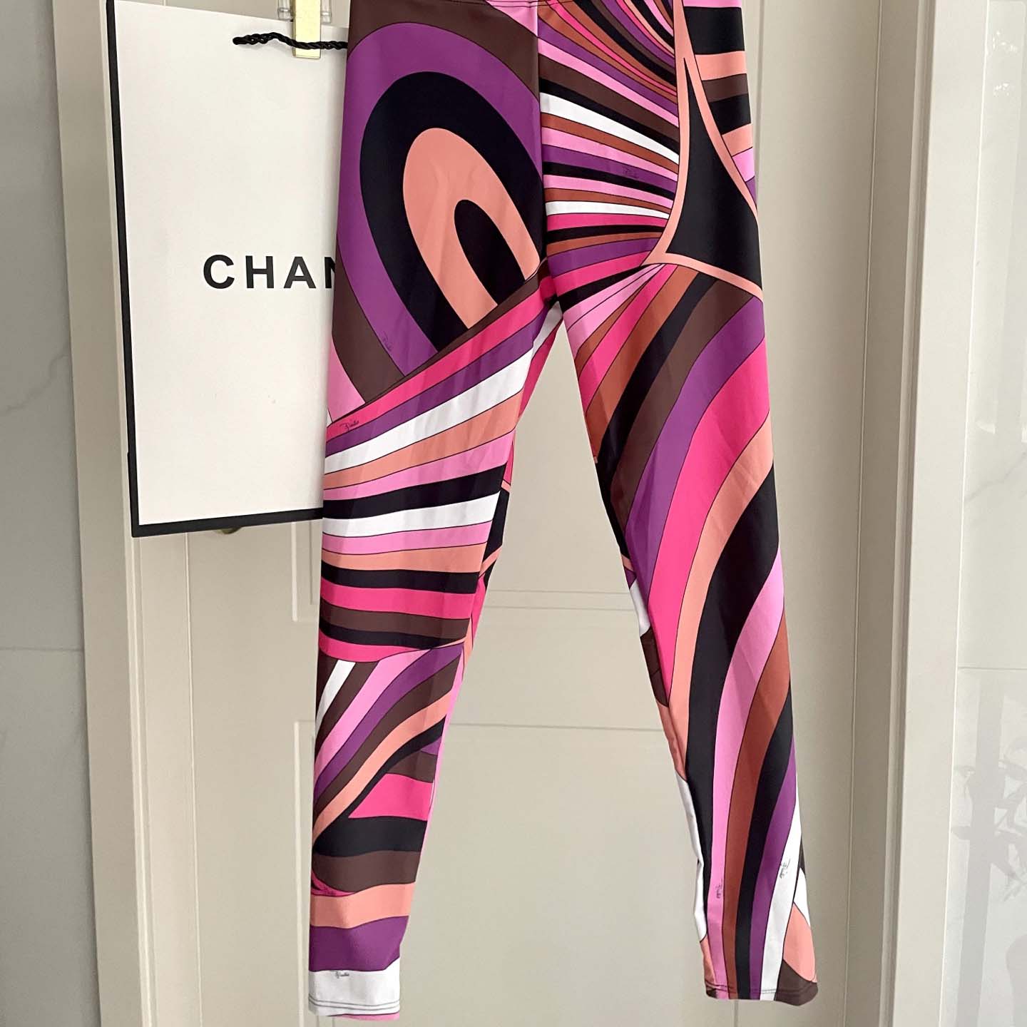 Pucci Iride-Print Crop Top And Leggings  - EUR FASHION