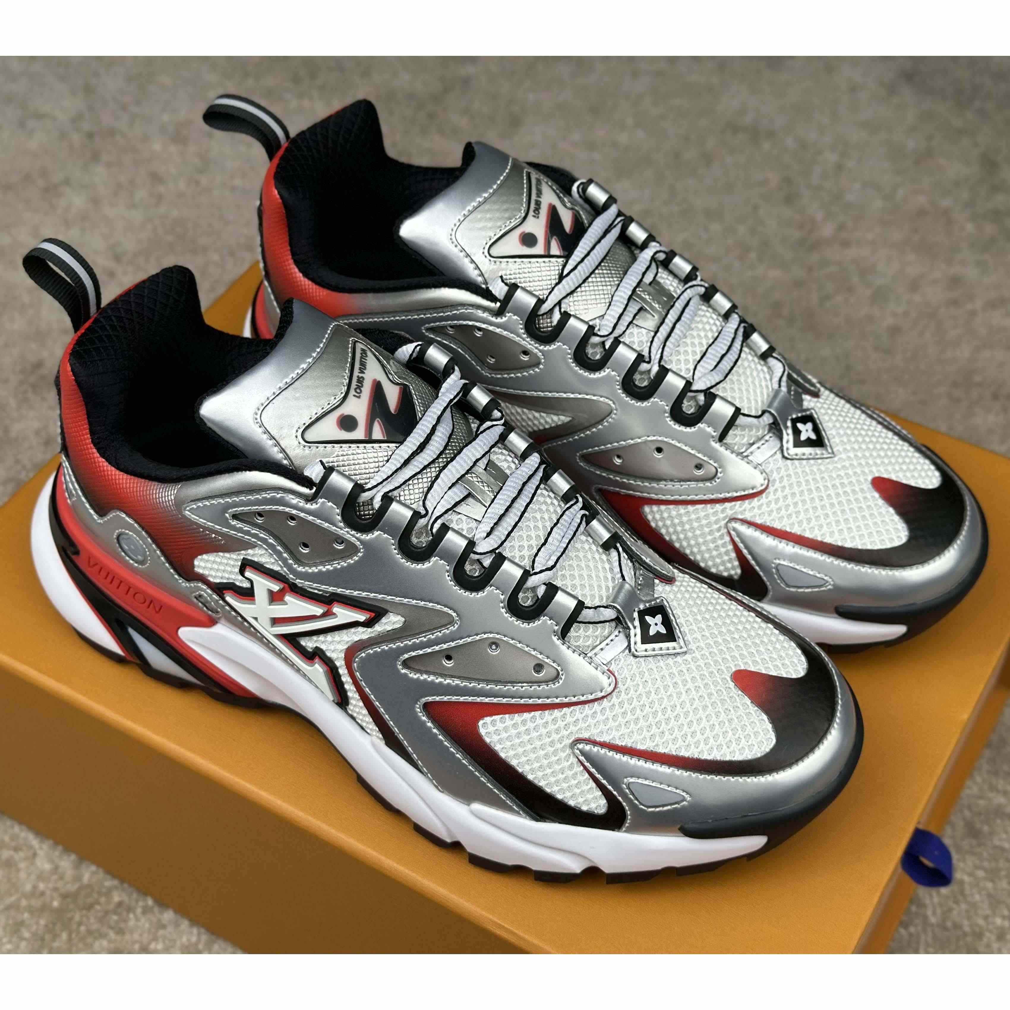 Louis Vuitton LV Runner Tatic Sneaker  1ADI6Q - EUR FASHION