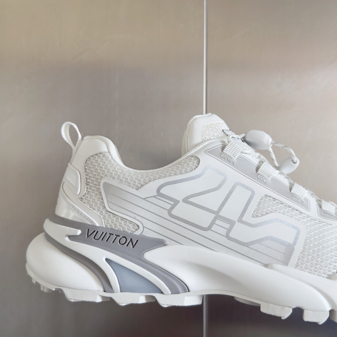 Louis Vuitton LV Runner Tatic Sneaker   1ADGZF - EUR FASHION