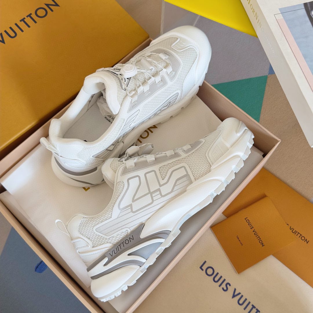 Louis Vuitton LV Runner Tatic Sneaker   1ADGZF - EUR FASHION