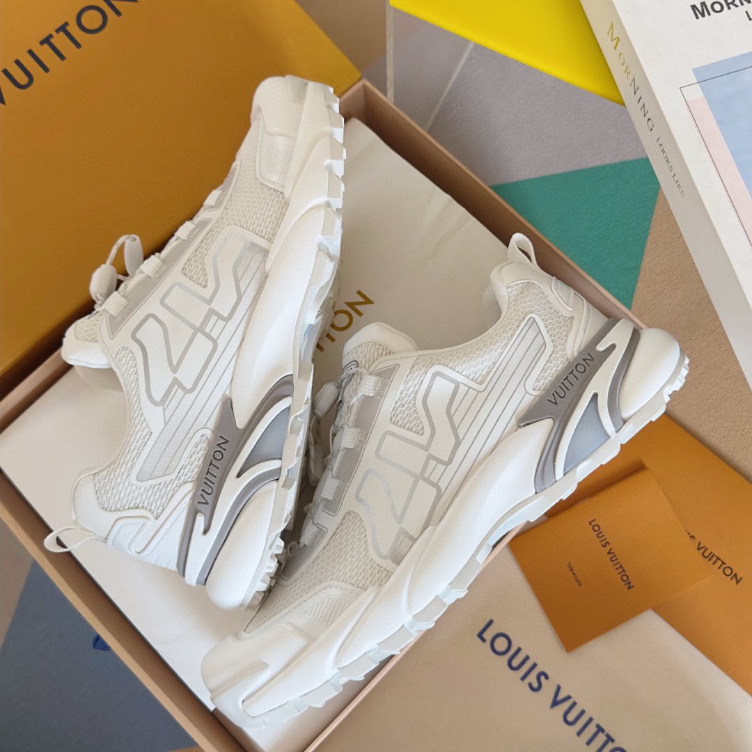 Louis Vuitton LV Runner Tatic Sneaker   1ADGZF - EUR FASHION