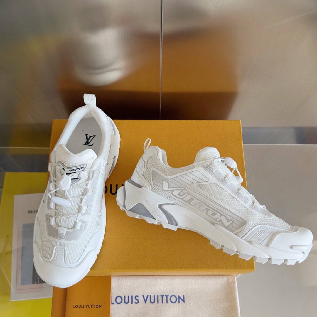 Louis Vuitton LV Runner Tatic Sneaker   1ADGZF - EUR FASHION