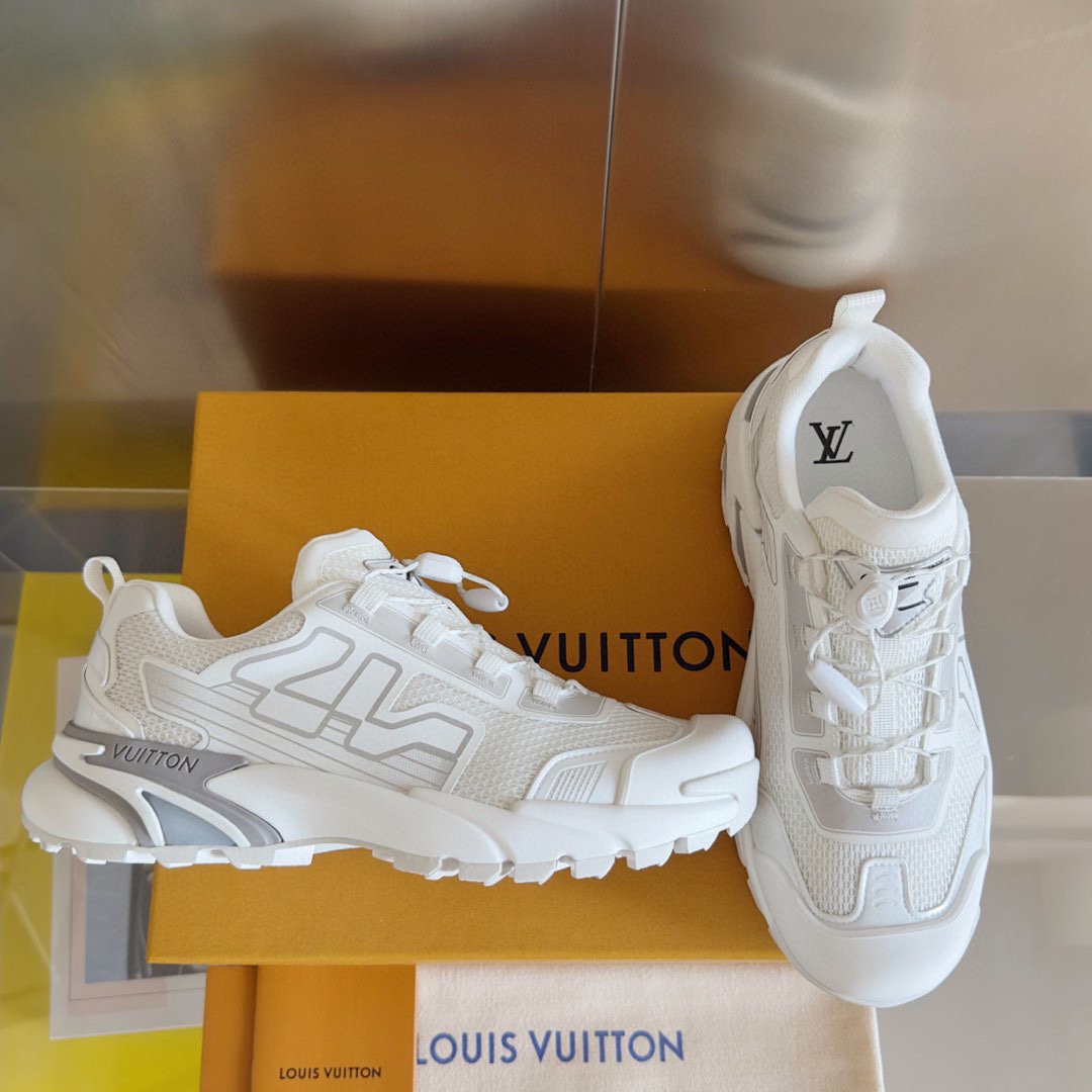 Louis Vuitton LV Runner Tatic Sneaker   1ADGZF - EUR FASHION