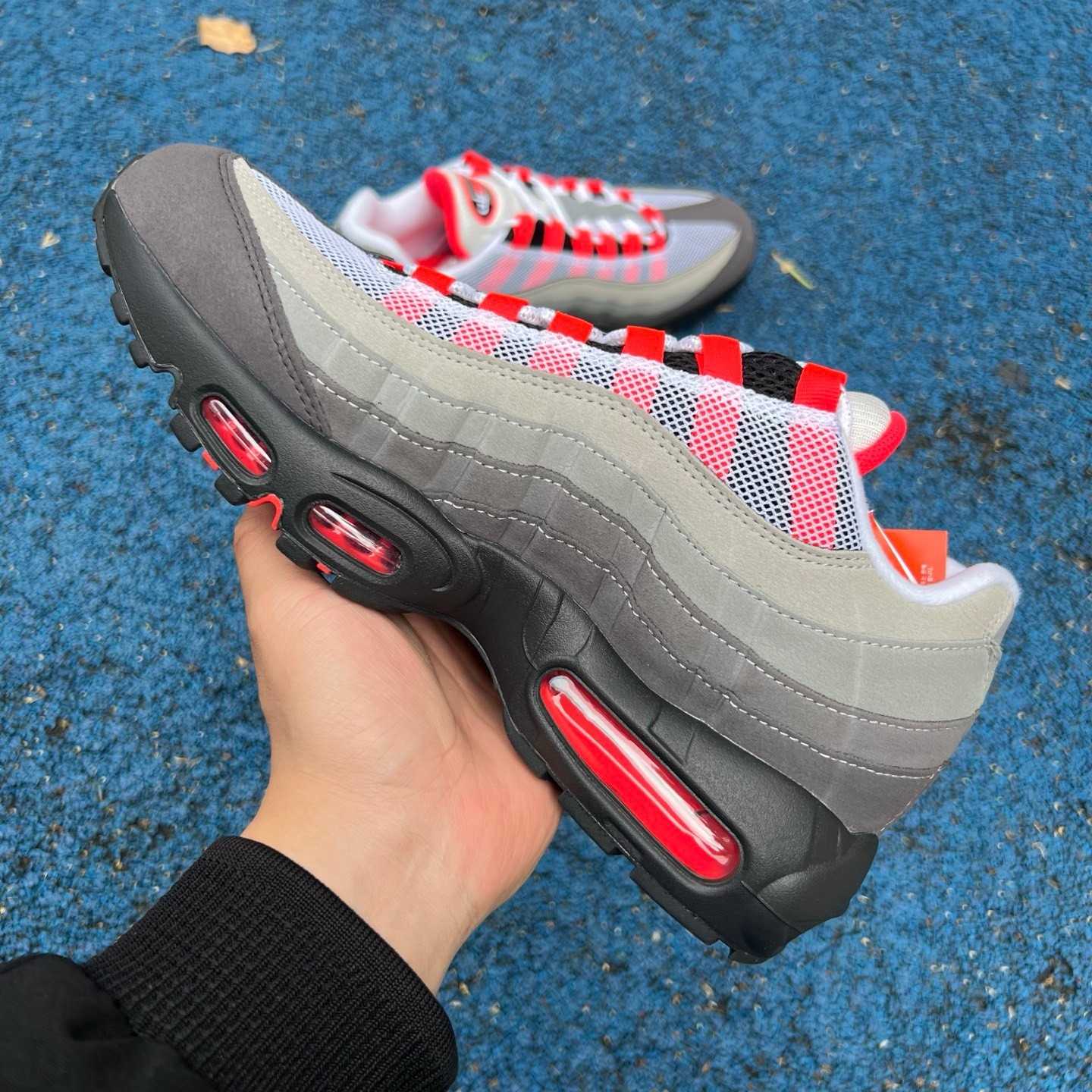 Nike Air Max 95 'White & Solar Red & Granite'   AT28 - EUR FASHION