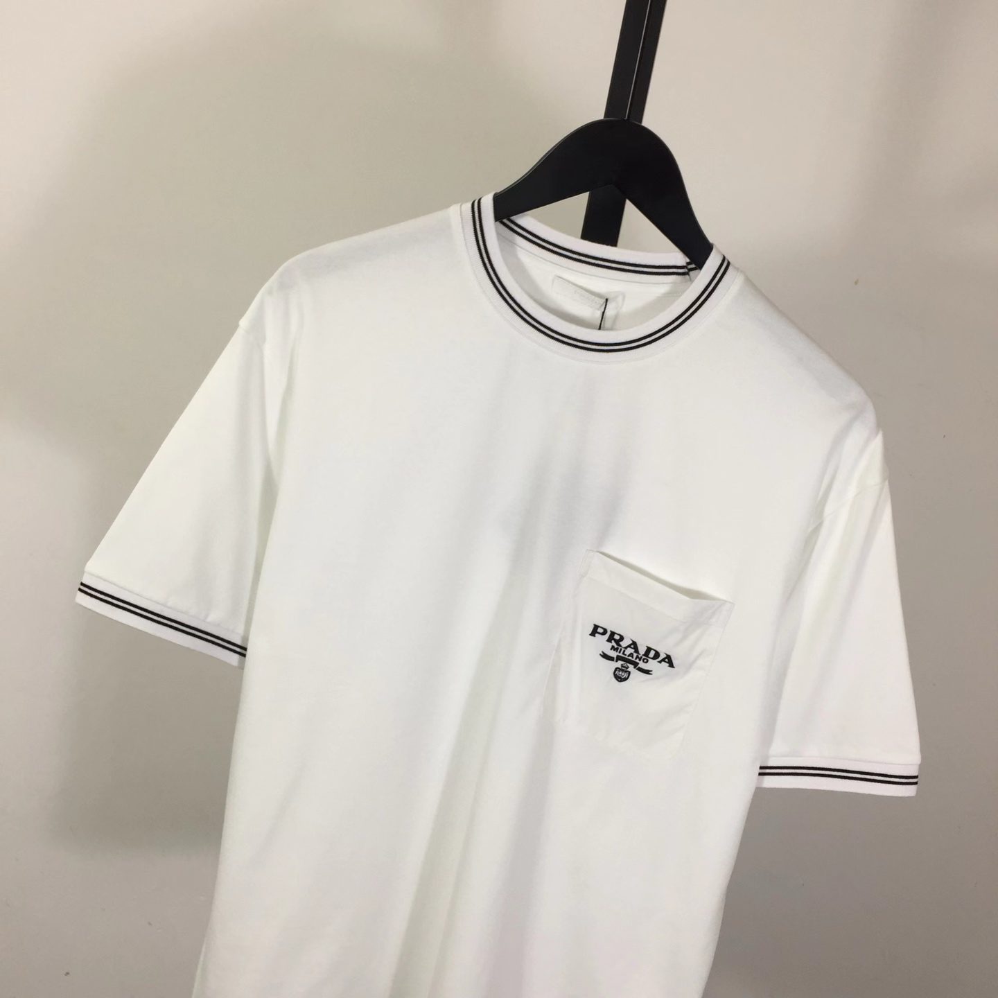Prada T-shirt With Nylon Pocket And Letter Print - EUR FASHION