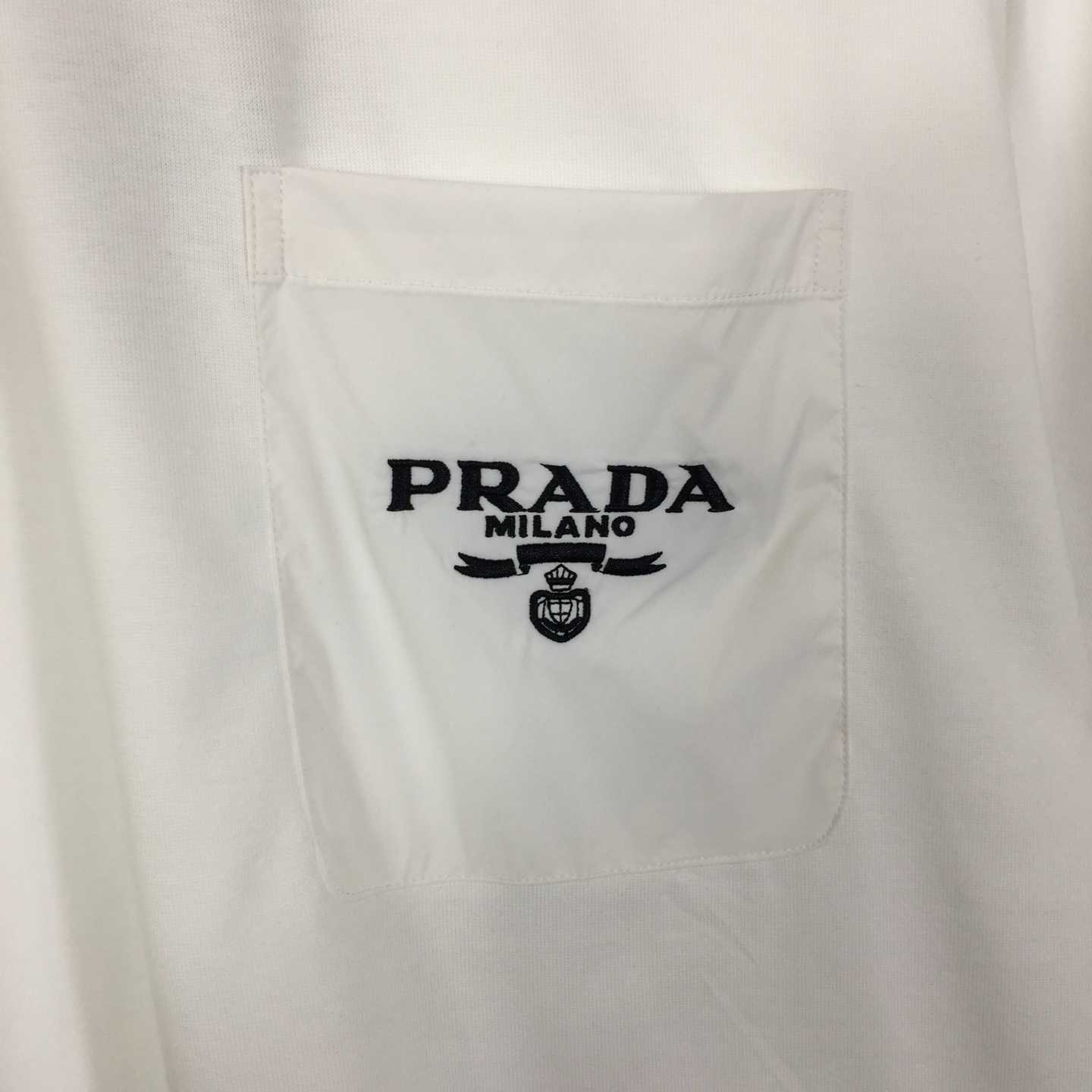 Prada T-shirt With Nylon Pocket And Letter Print - EUR FASHION