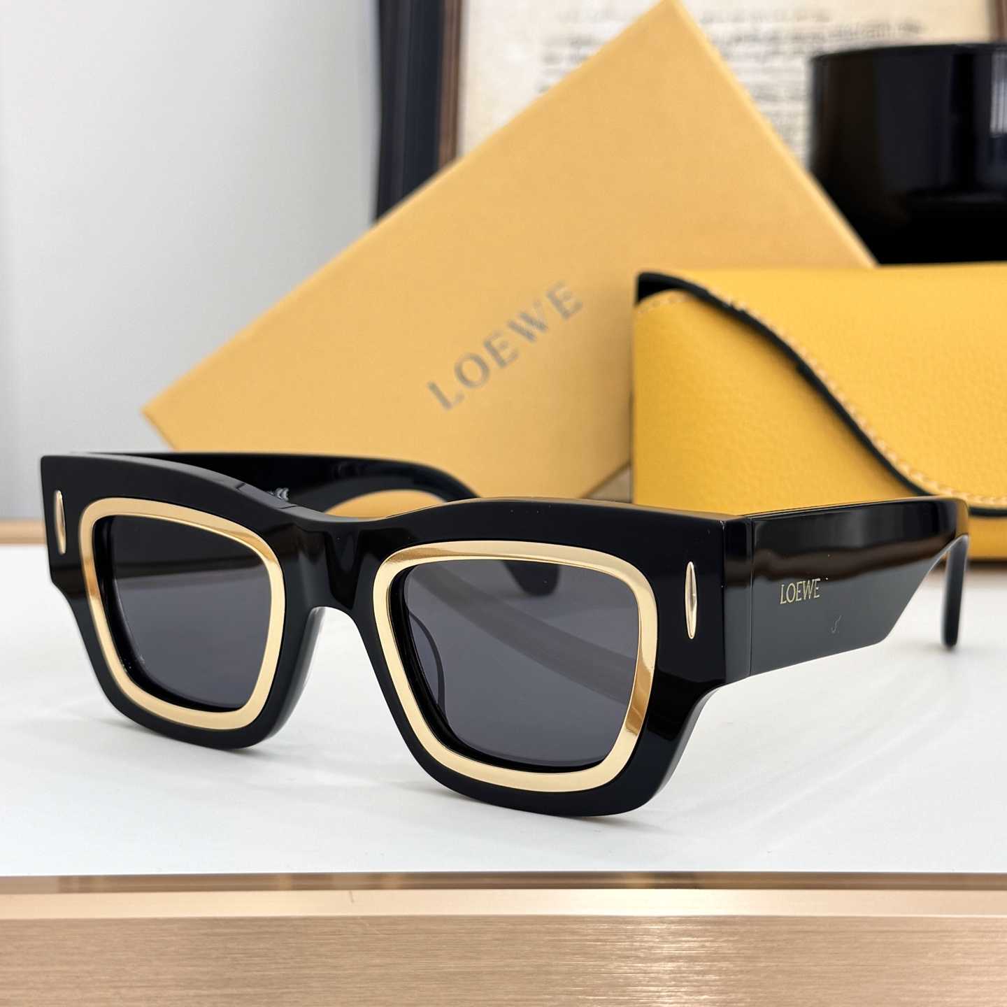 Loewe Cinema Frame Sunglasses   LW40178U  - EUR FASHION