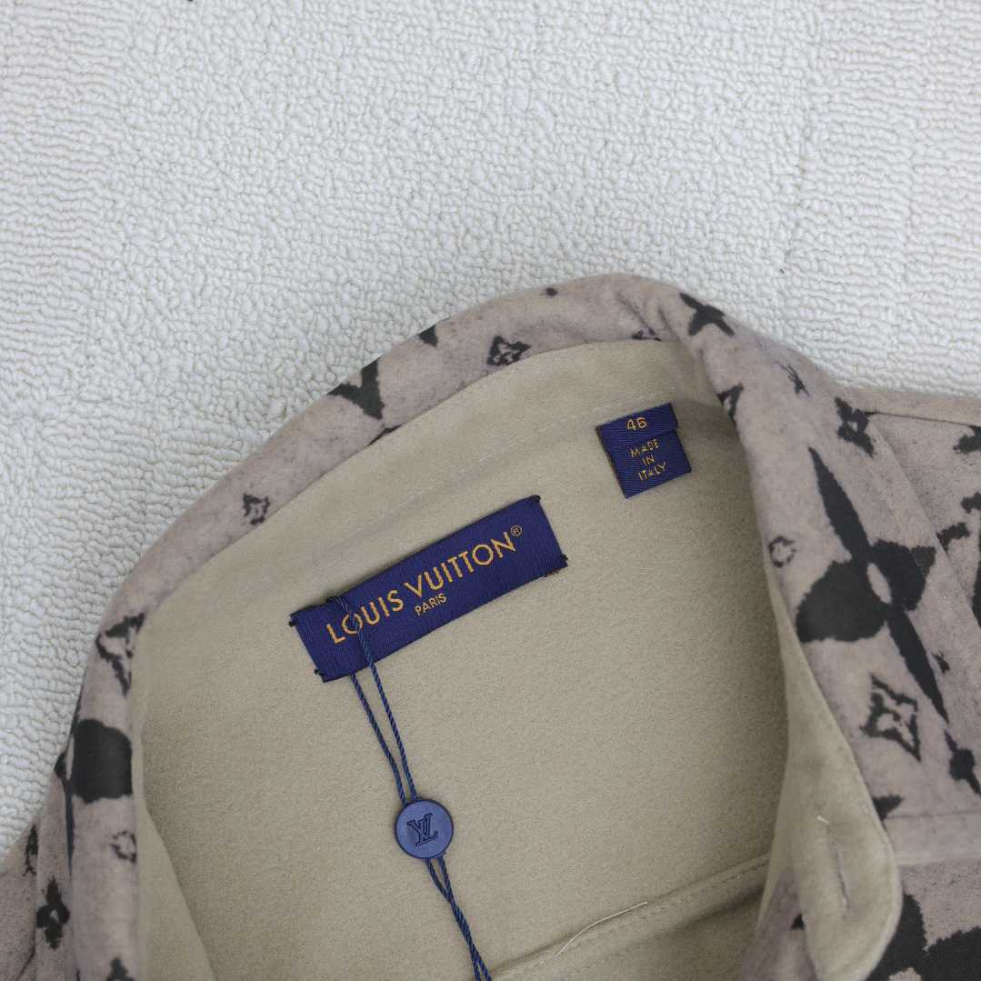 Louis Vuitton Monogram Double Face Wool, Silk And Cashmere-Blend Overshirt  1AFYF5 - EUR FASHION