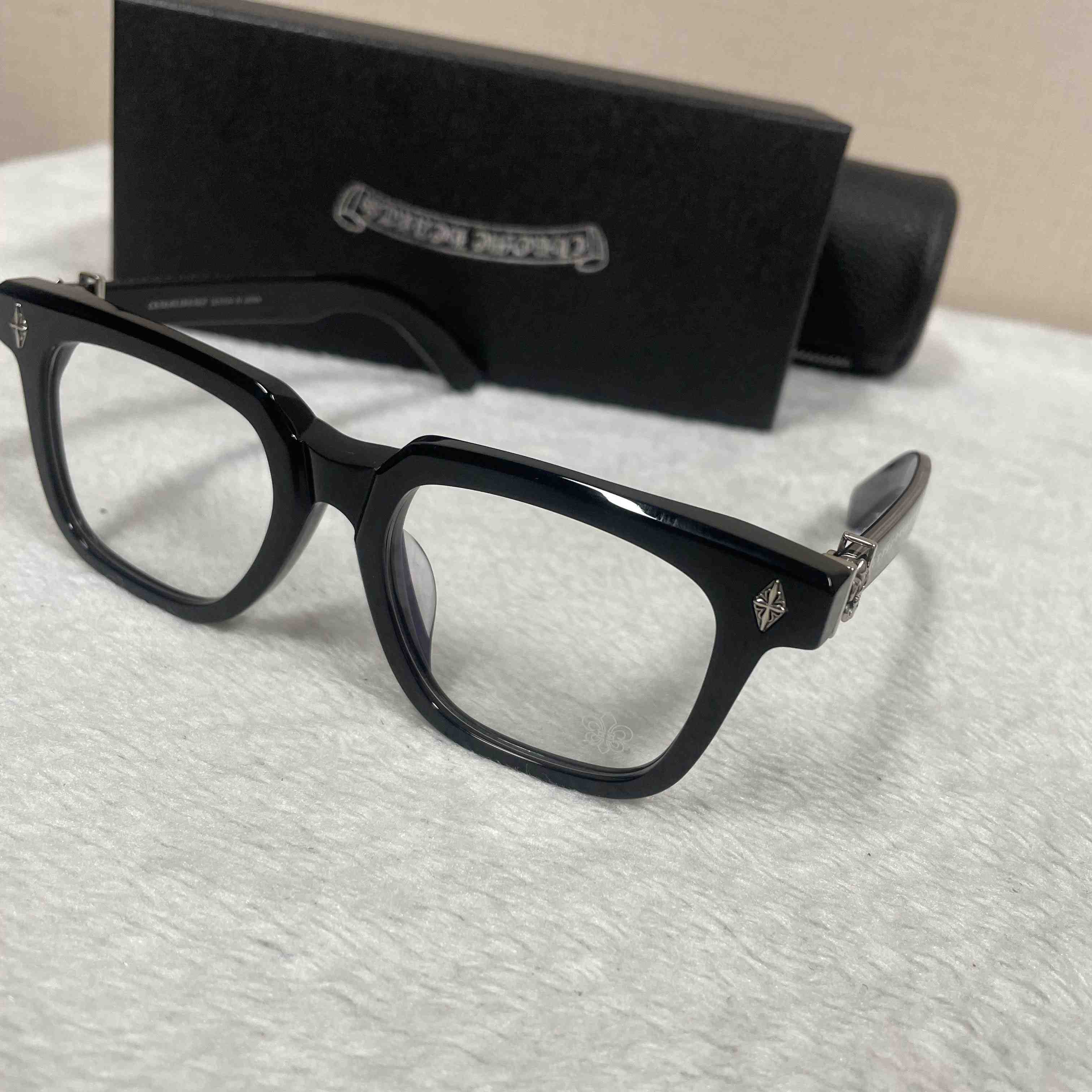 Chrome Hearts Glasses - EUR FASHION