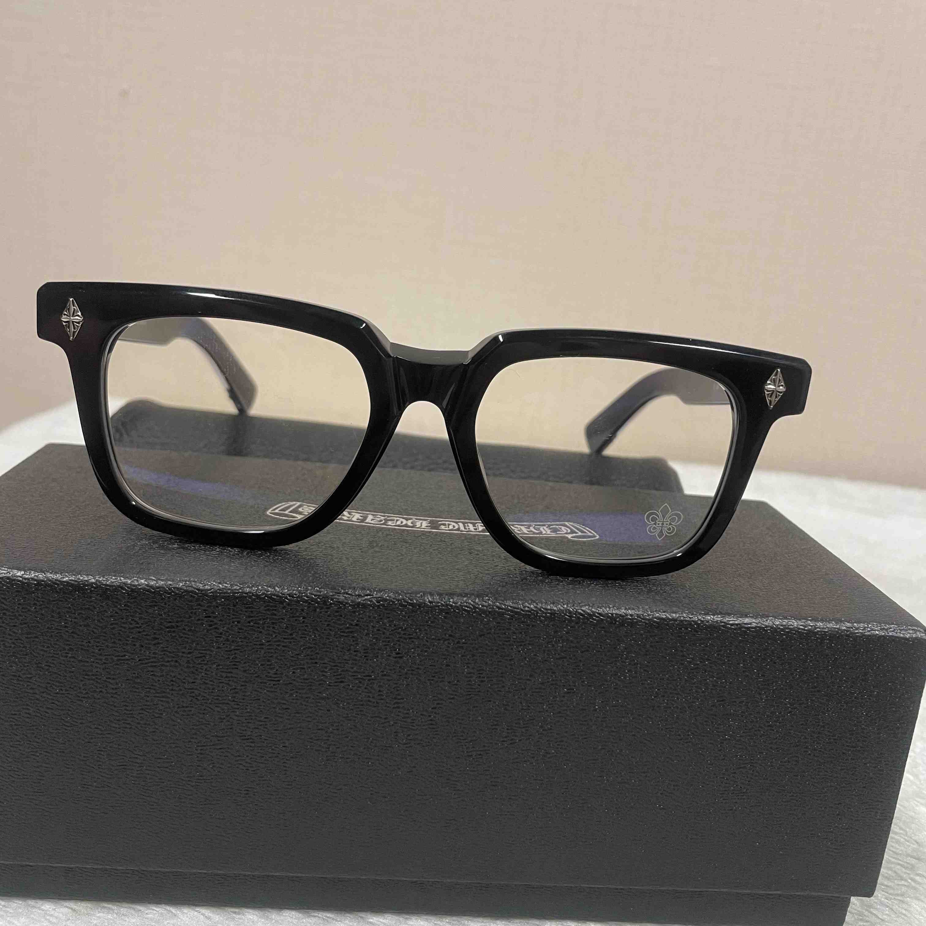 Chrome Hearts Glasses - EUR FASHION