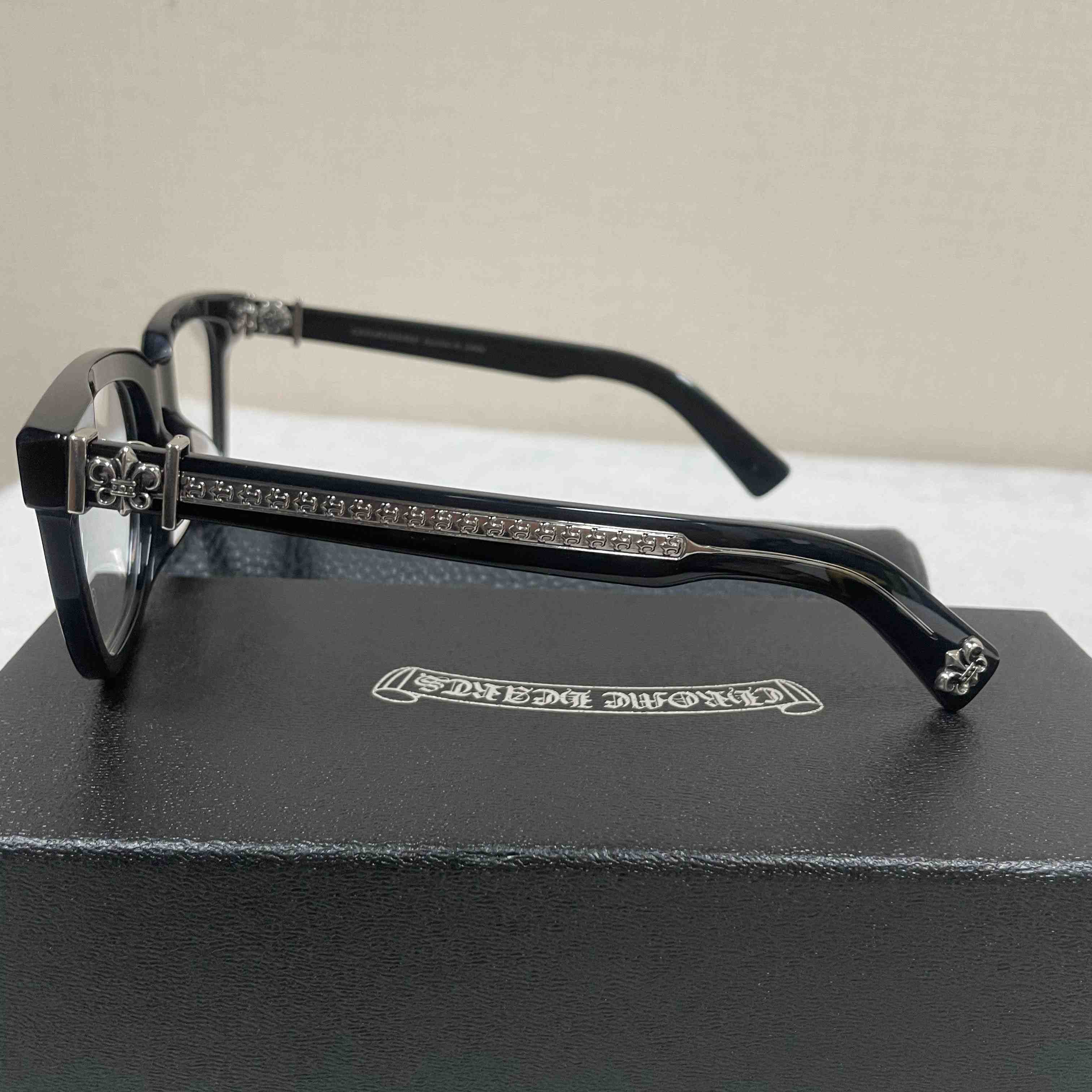 Chrome Hearts Glasses - EUR FASHION