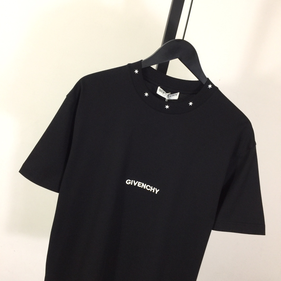 Givenchy T-shirt In Cotton - EUR FASHION