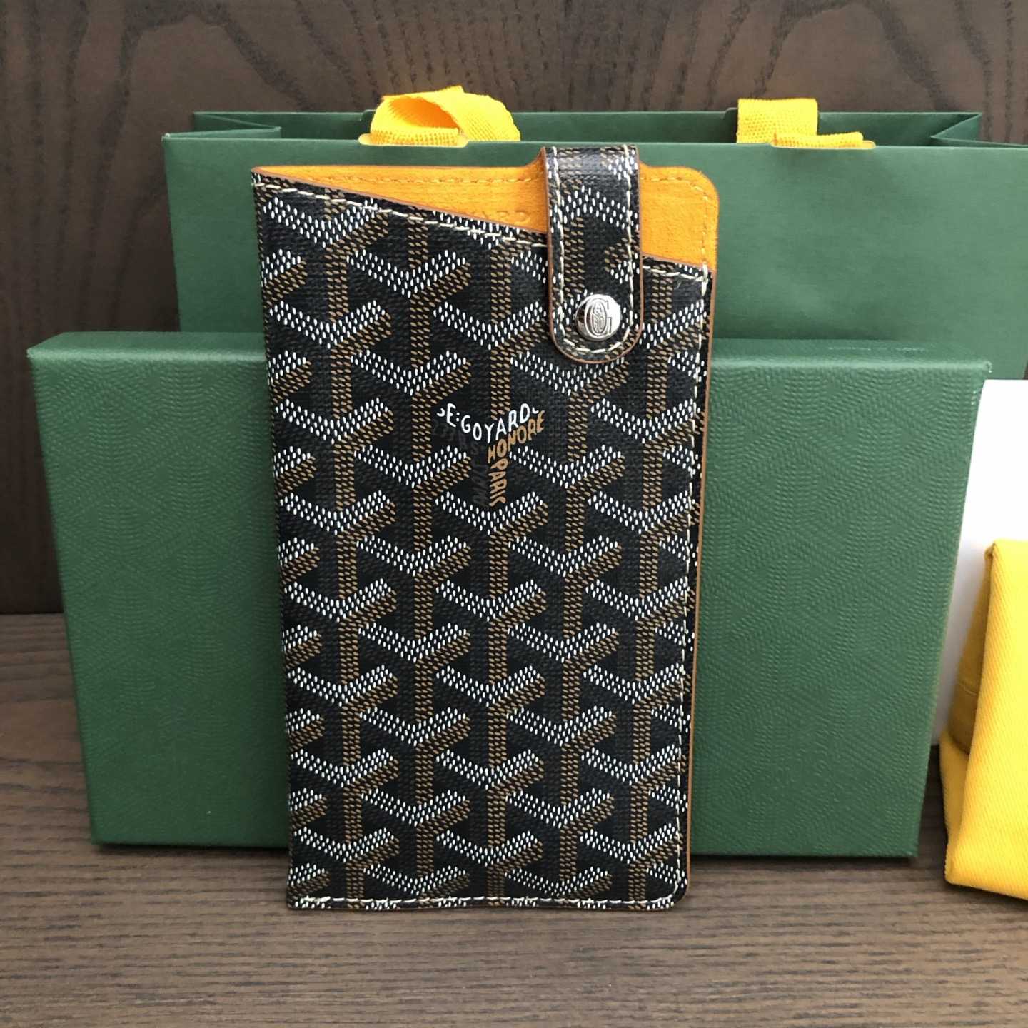 Goyard Montmartre GM Case - EUR FASHION
