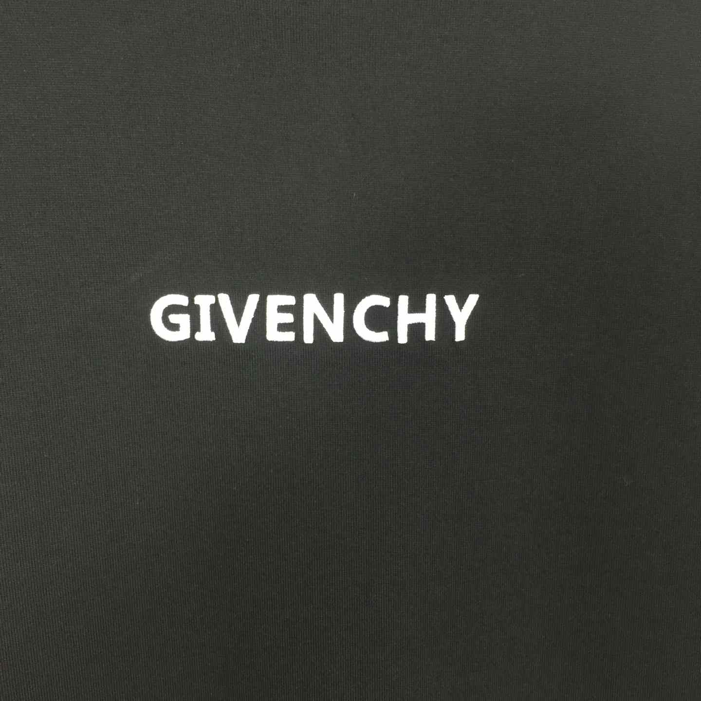 Givenchy Logo Top - EUR FASHION