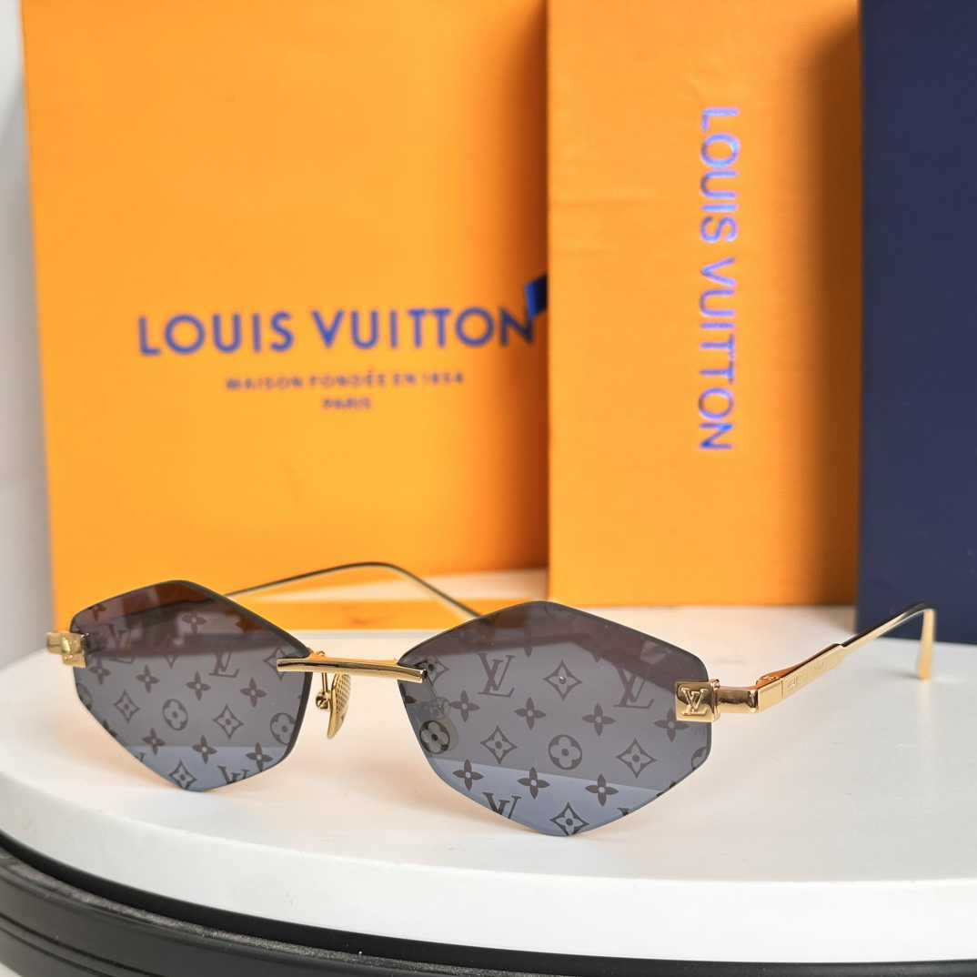Louis Vuitton Sunglasses  - EUR FASHION
