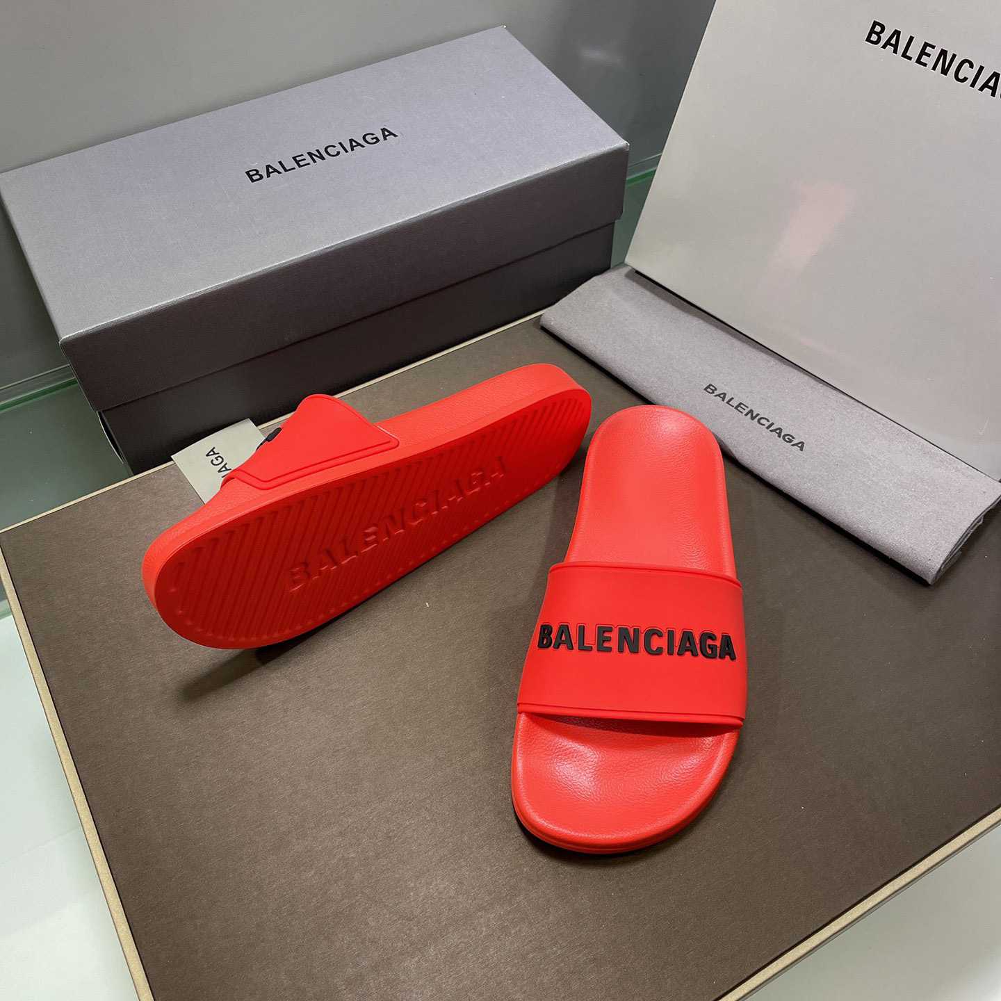 Balenciaga Pool Slide - EUR FASHION