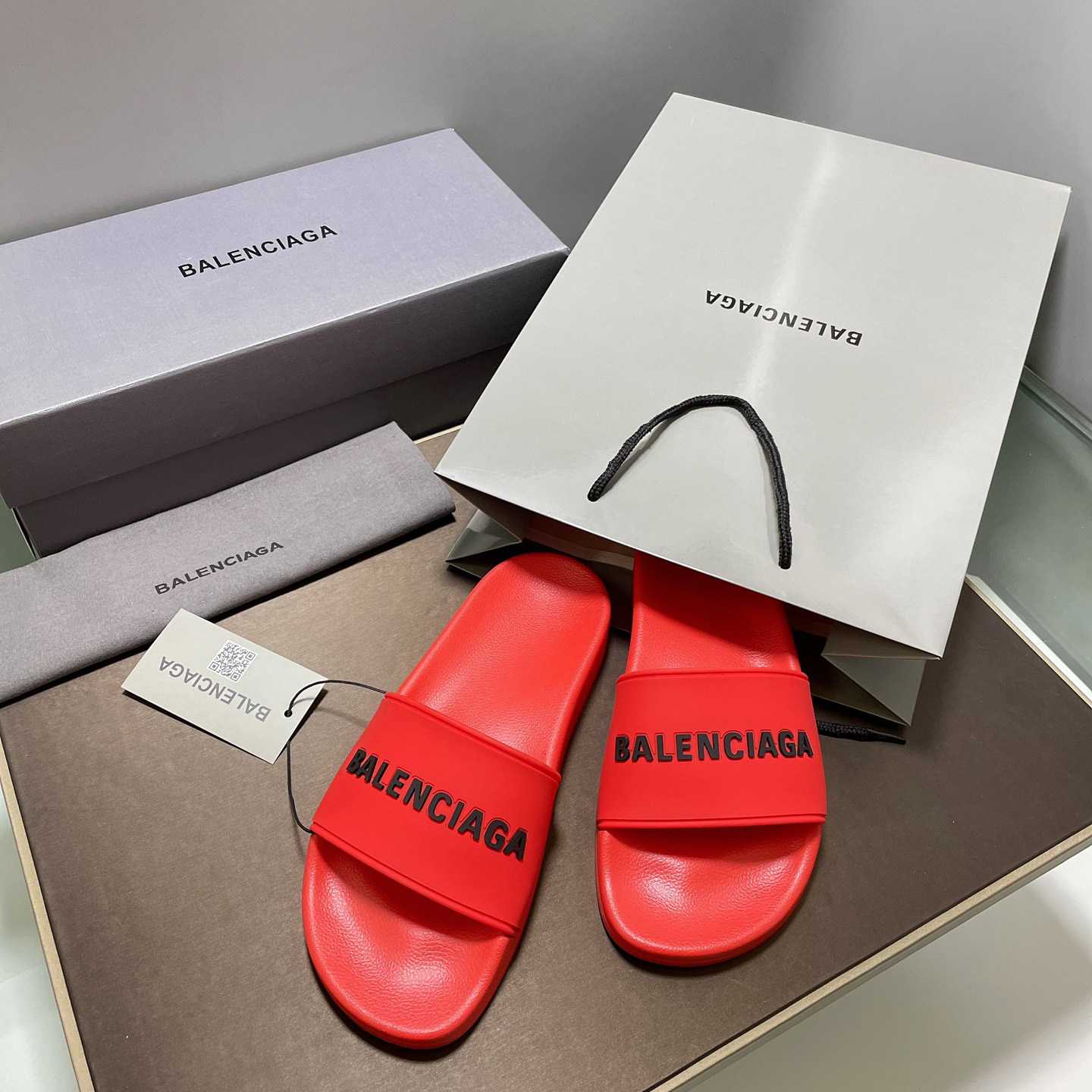 Balenciaga Pool Slide - EUR FASHION