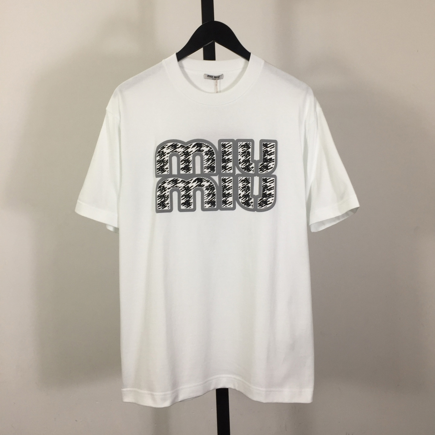 Miu Miu Logo T-shirt - EUR FASHION