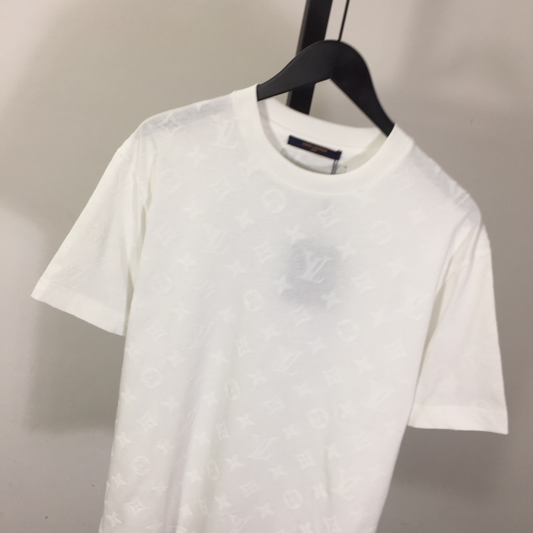 Louis Vuitton Monogram T-shirt - EUR FASHION