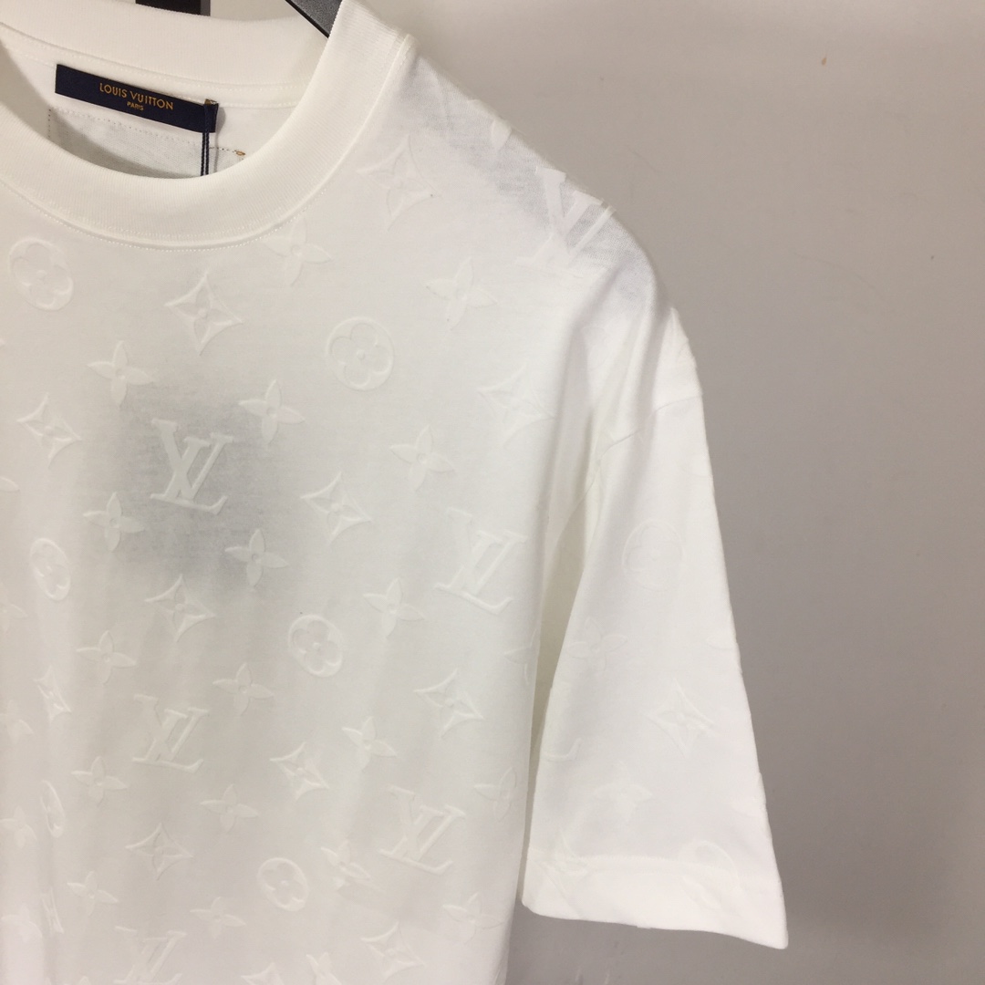 Louis Vuitton Monogram T-shirt - EUR FASHION