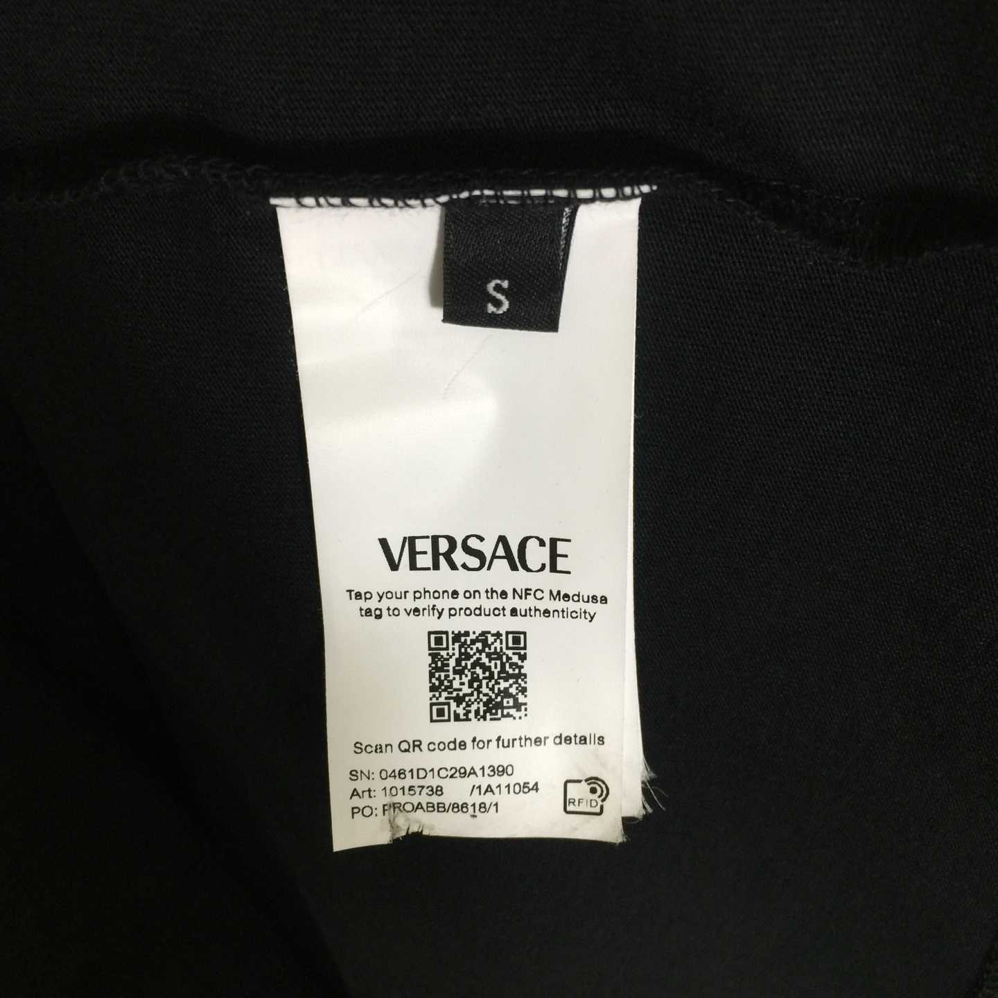 Versace Medusa T-shirt  - EUR FASHION