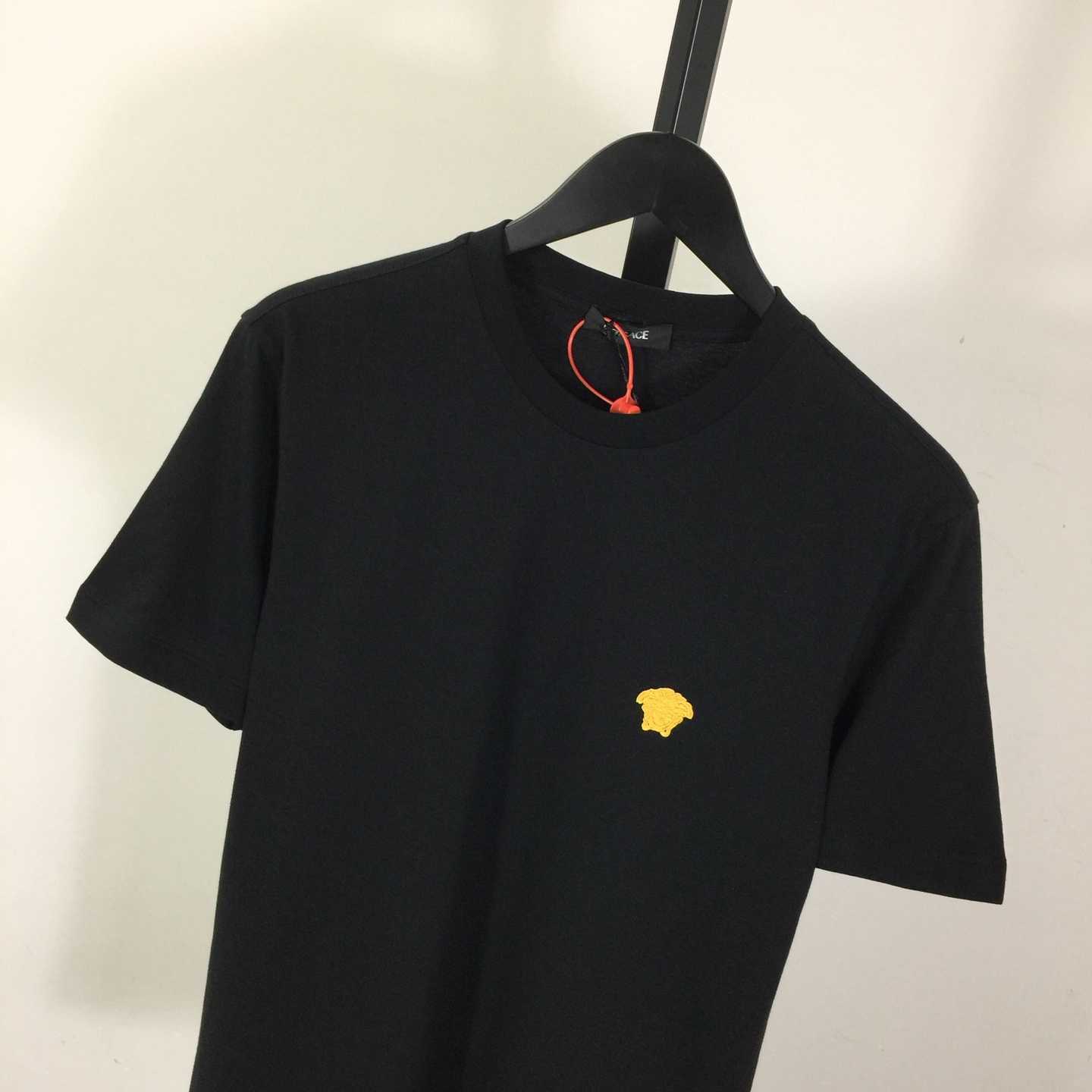 Versace Medusa T-shirt  - EUR FASHION