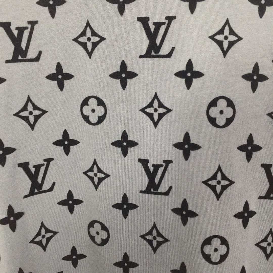 Louis Vuitton Monogram T-shirt - EUR FASHION