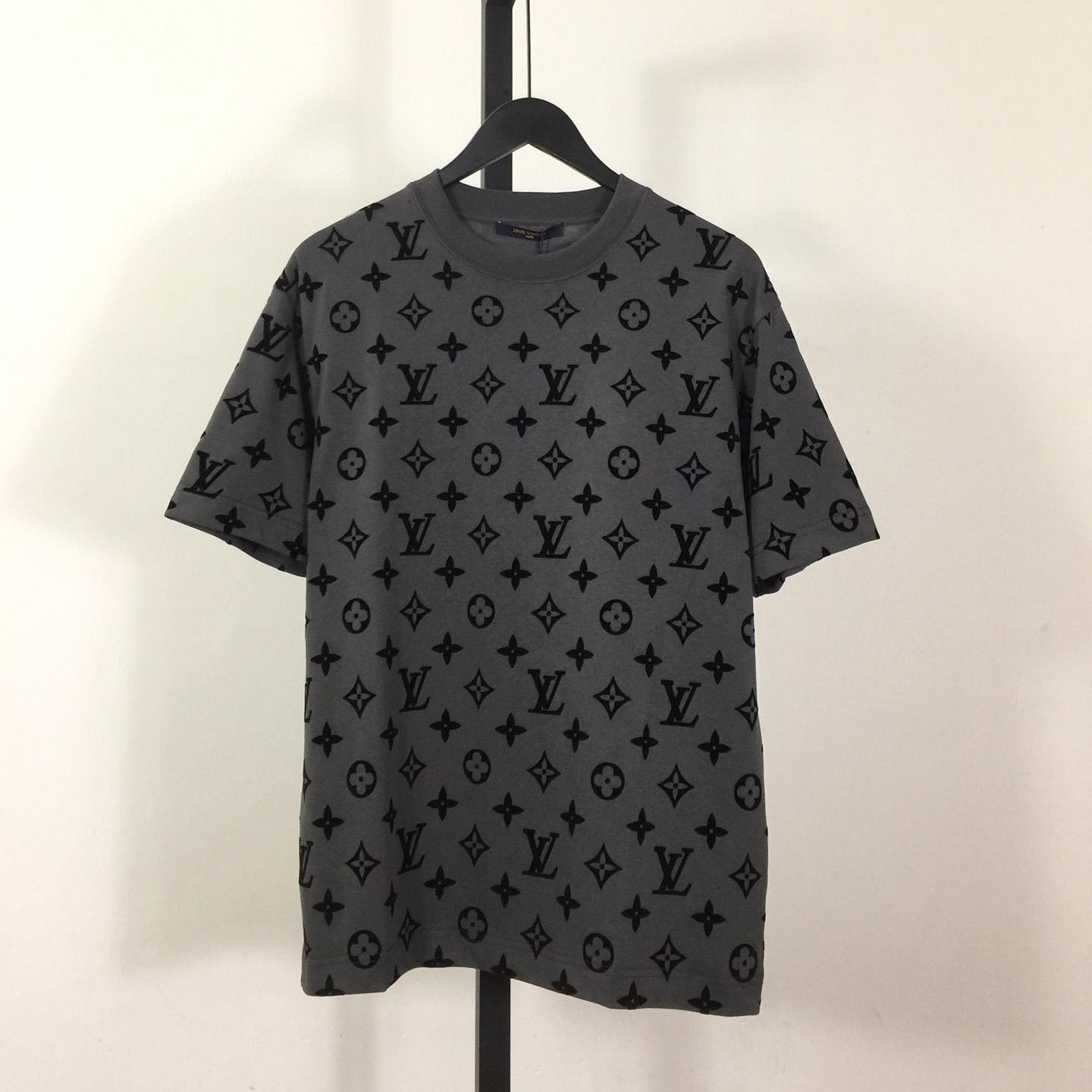 Louis Vuitton Monogram T-shirt - EUR FASHION
