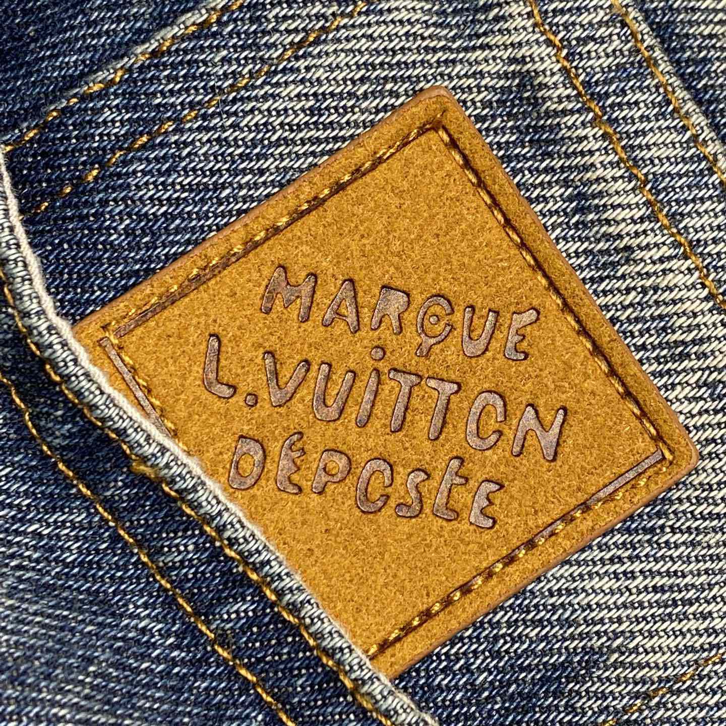Louis Vuitton Sunfaded Effect Denim Long-Sleeved Shirt   1AHCI4 - EUR FASHION