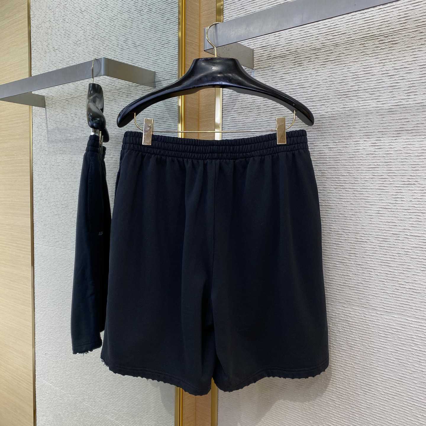 Balenciaga Strass Cropped Sweat Shorts - EUR FASHION