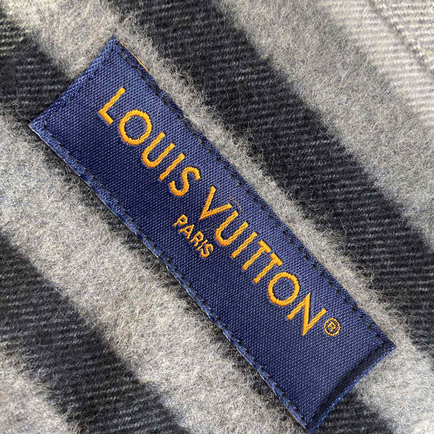 Louis Vuitton Long-Sleeved Cotton Flannel Shirt  1AFXST - EUR FASHION