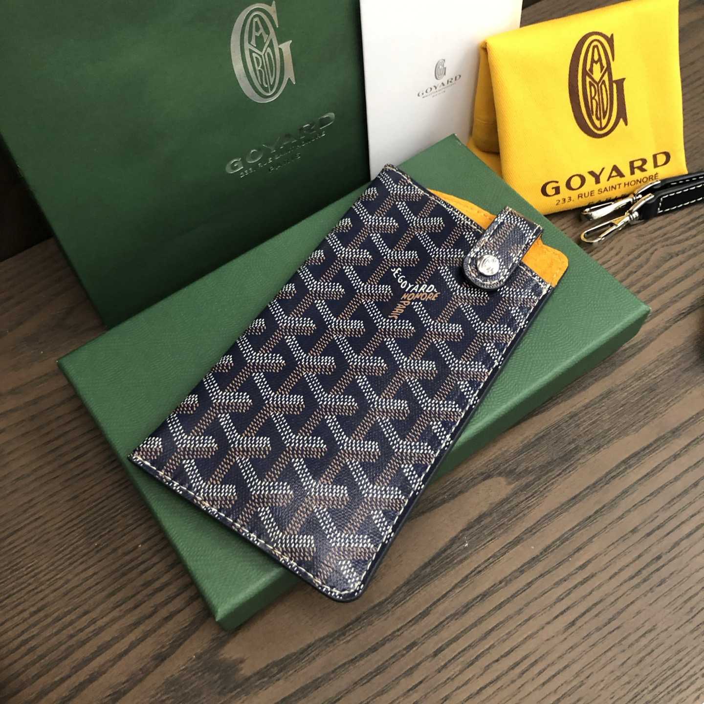 Goyard Montmartre GM Case - EUR FASHION