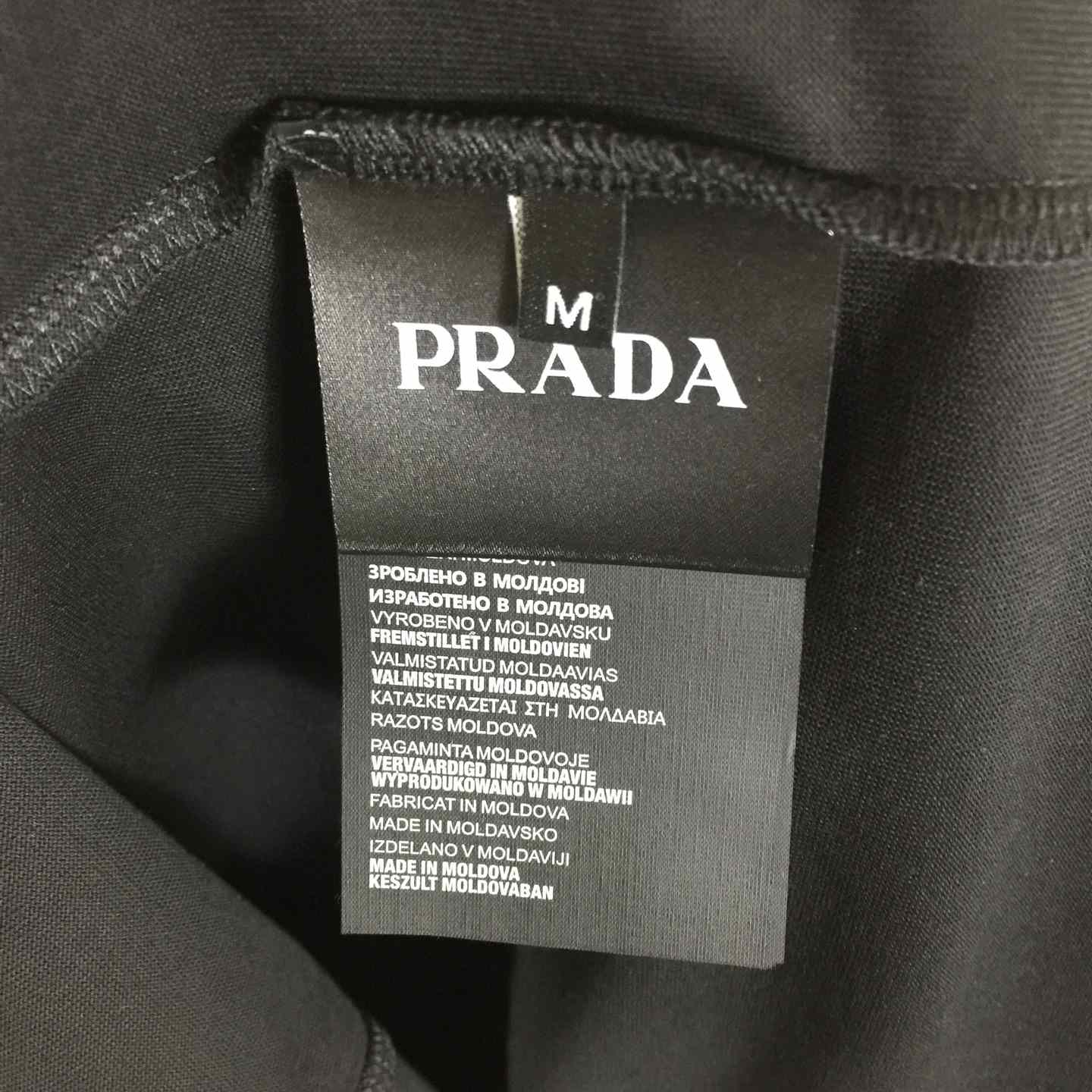 Prada T-shirt With Nylon Pocket And Letter Print - EUR FASHION