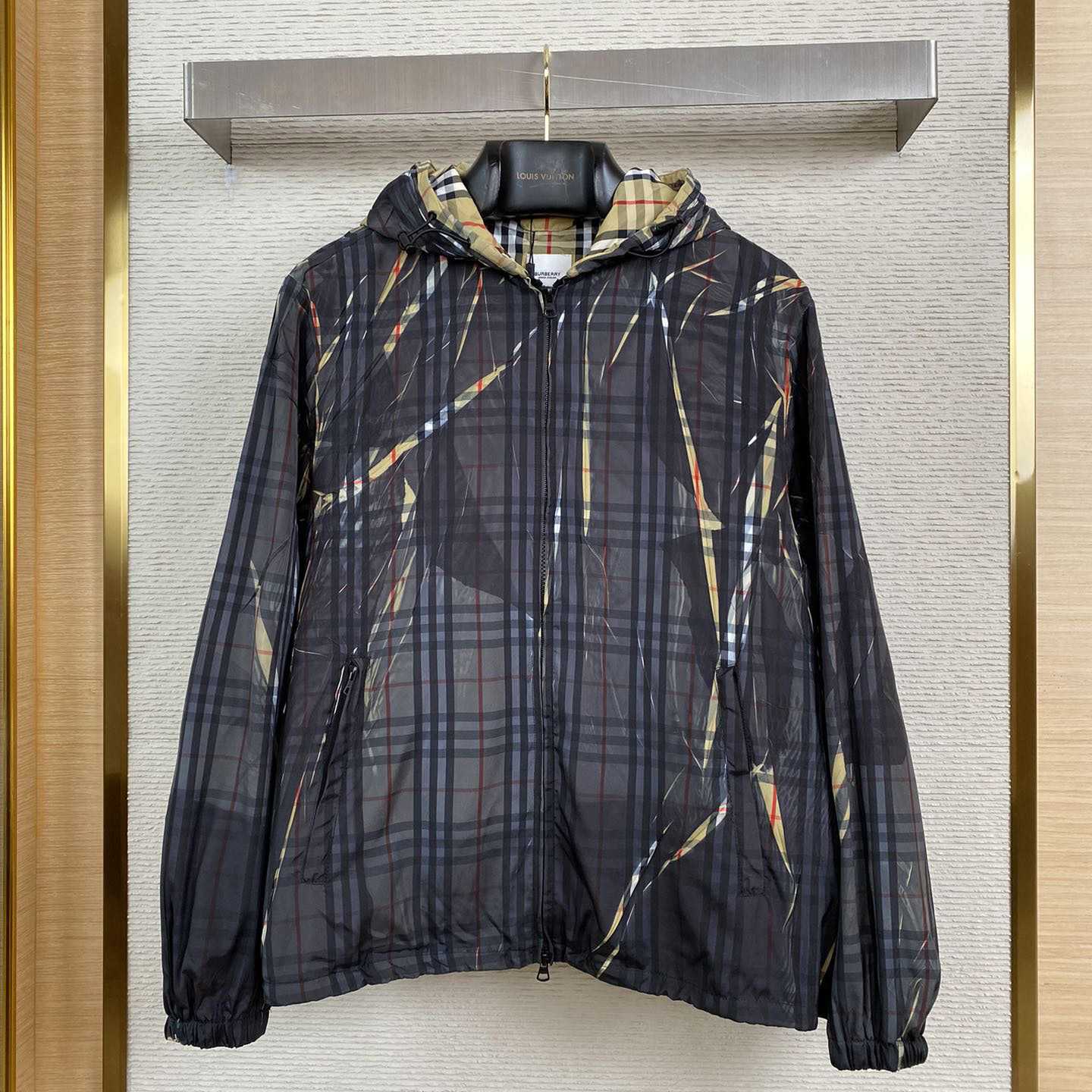 Burberry Sliced Check Hooded Jacket - EUR FASHION