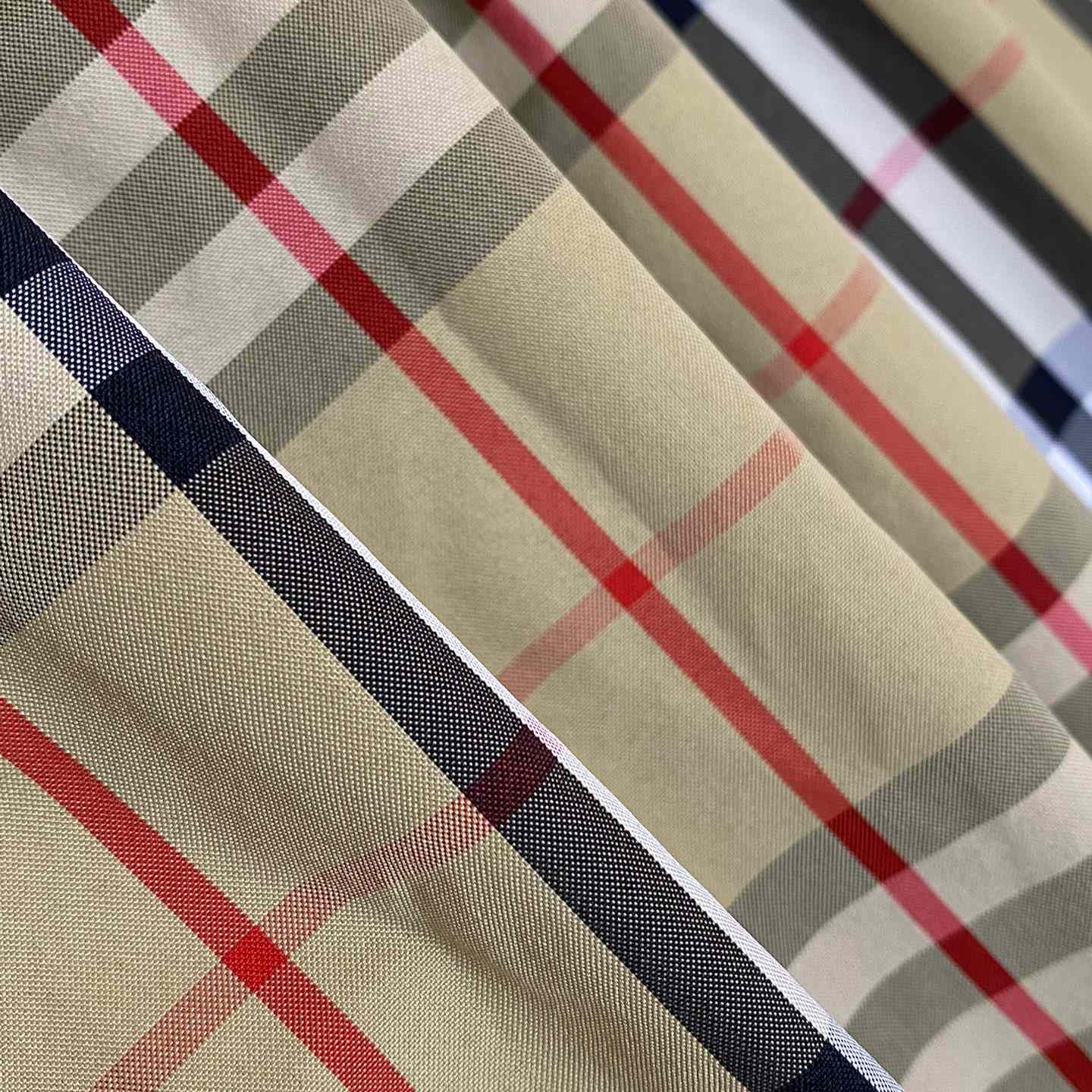 Burberry Sliced Check Hooded Jacket - EUR FASHION