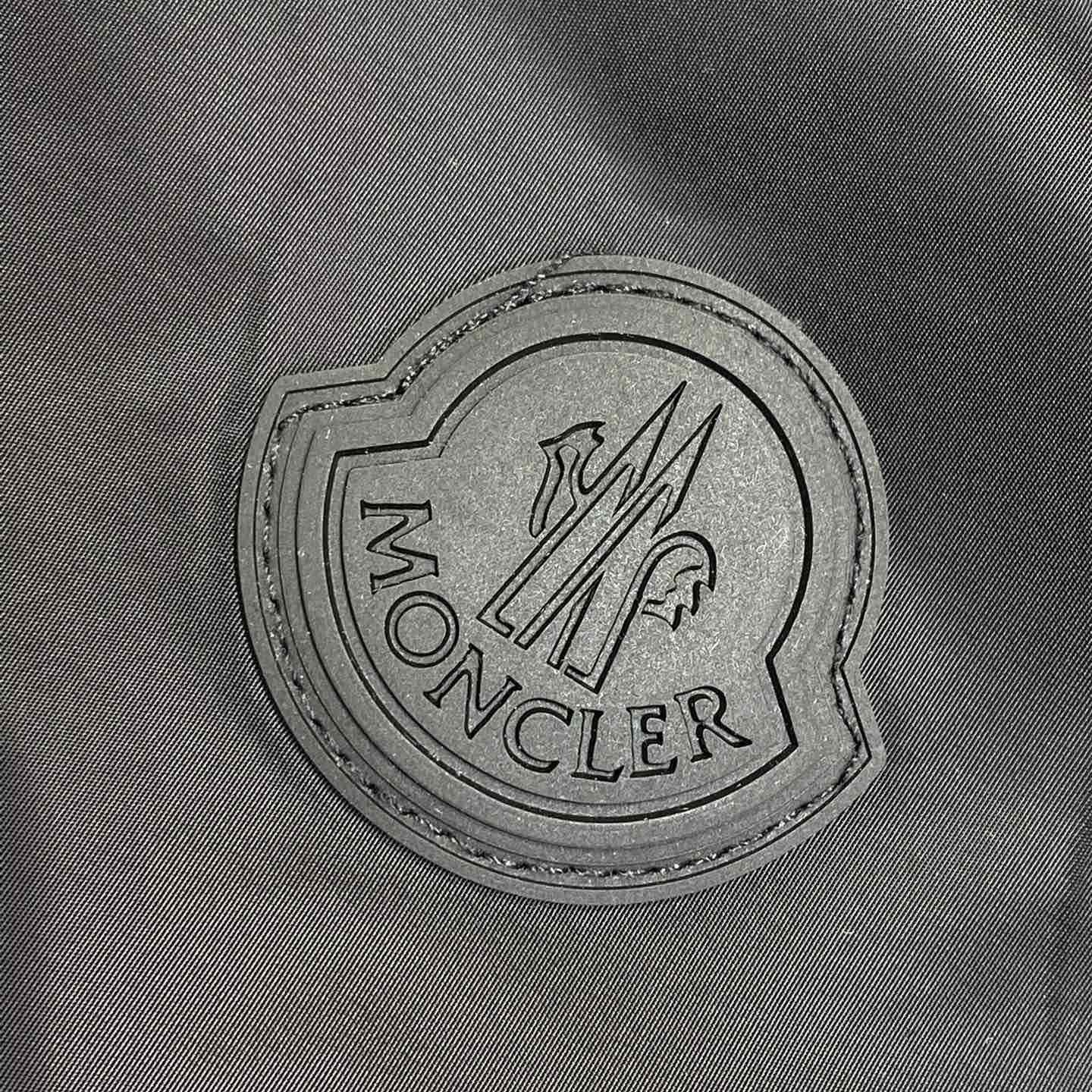 Moncler Moretan Hooded Gilet  - EUR FASHION